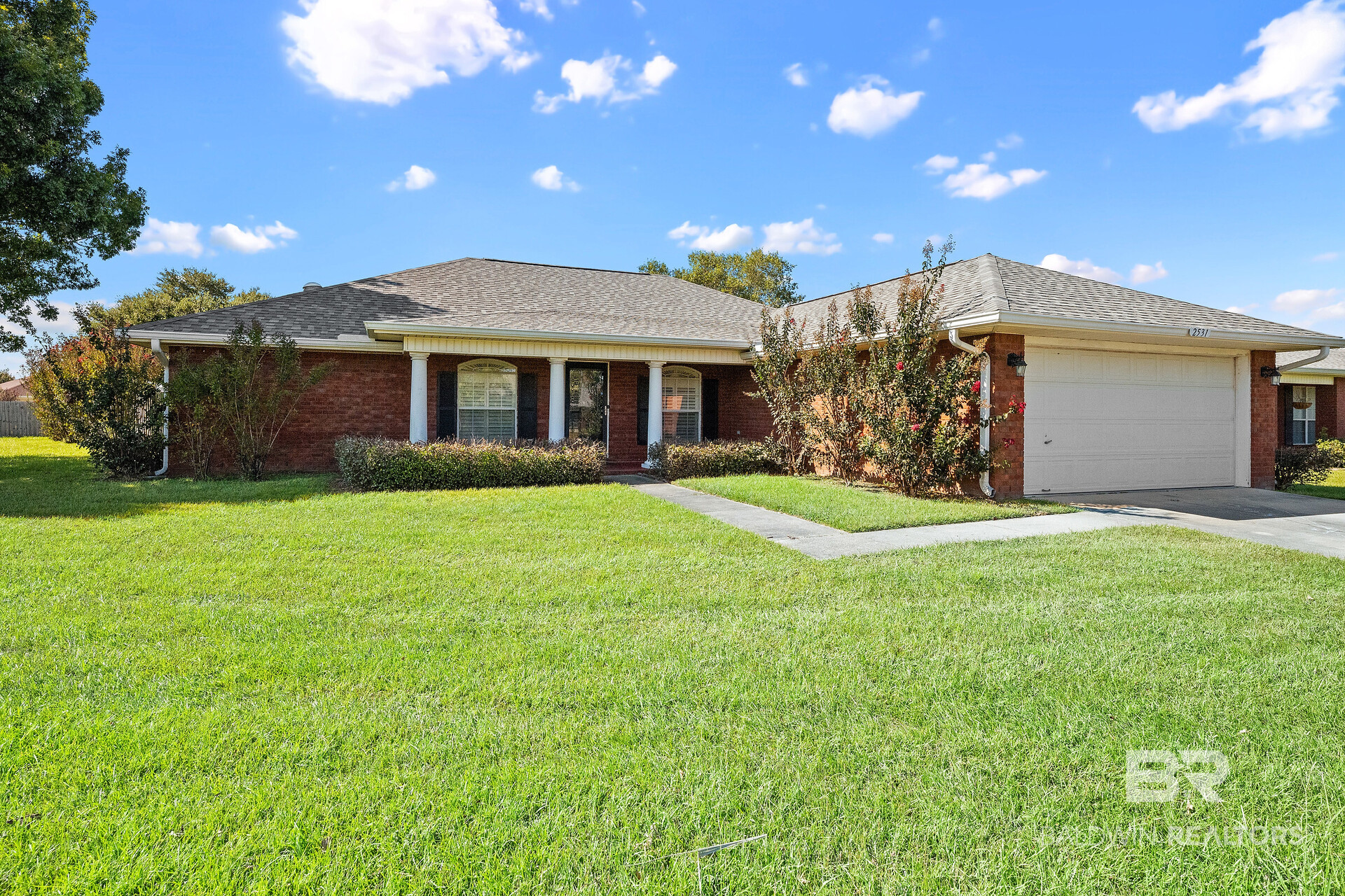 2531 Oakford Dr — photo