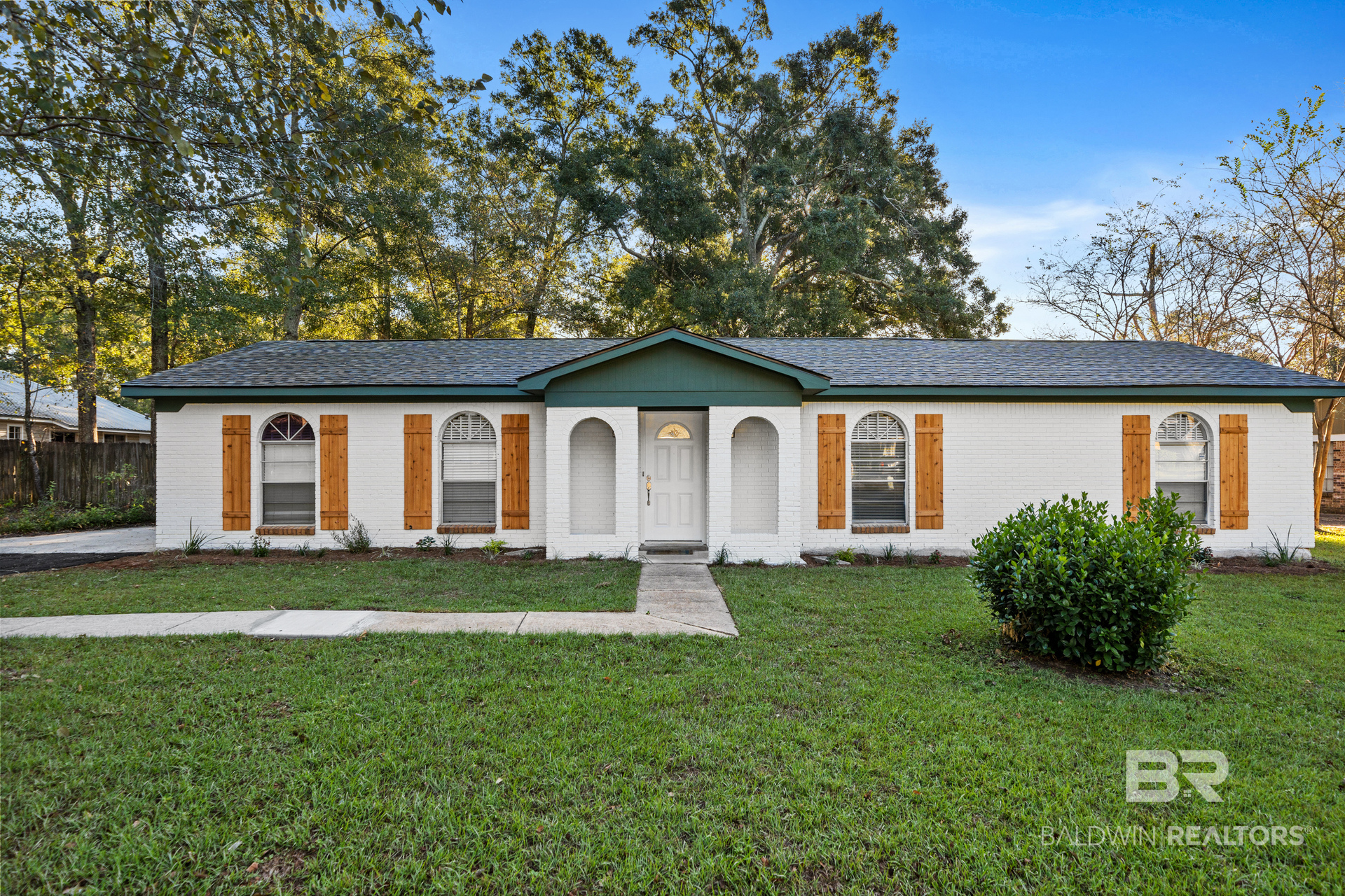 5449 Setter Court — photo