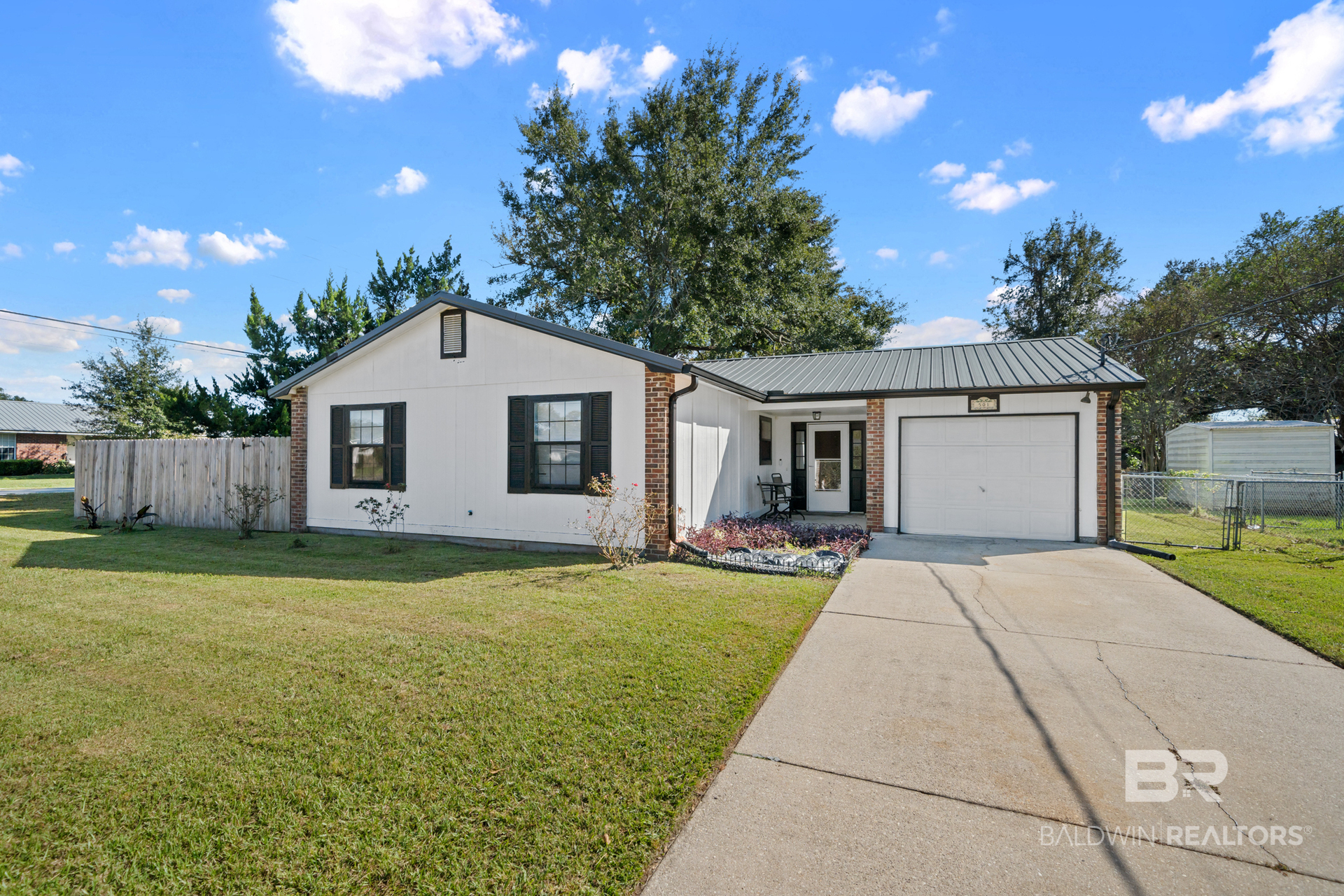 501 Deborah Court — photo