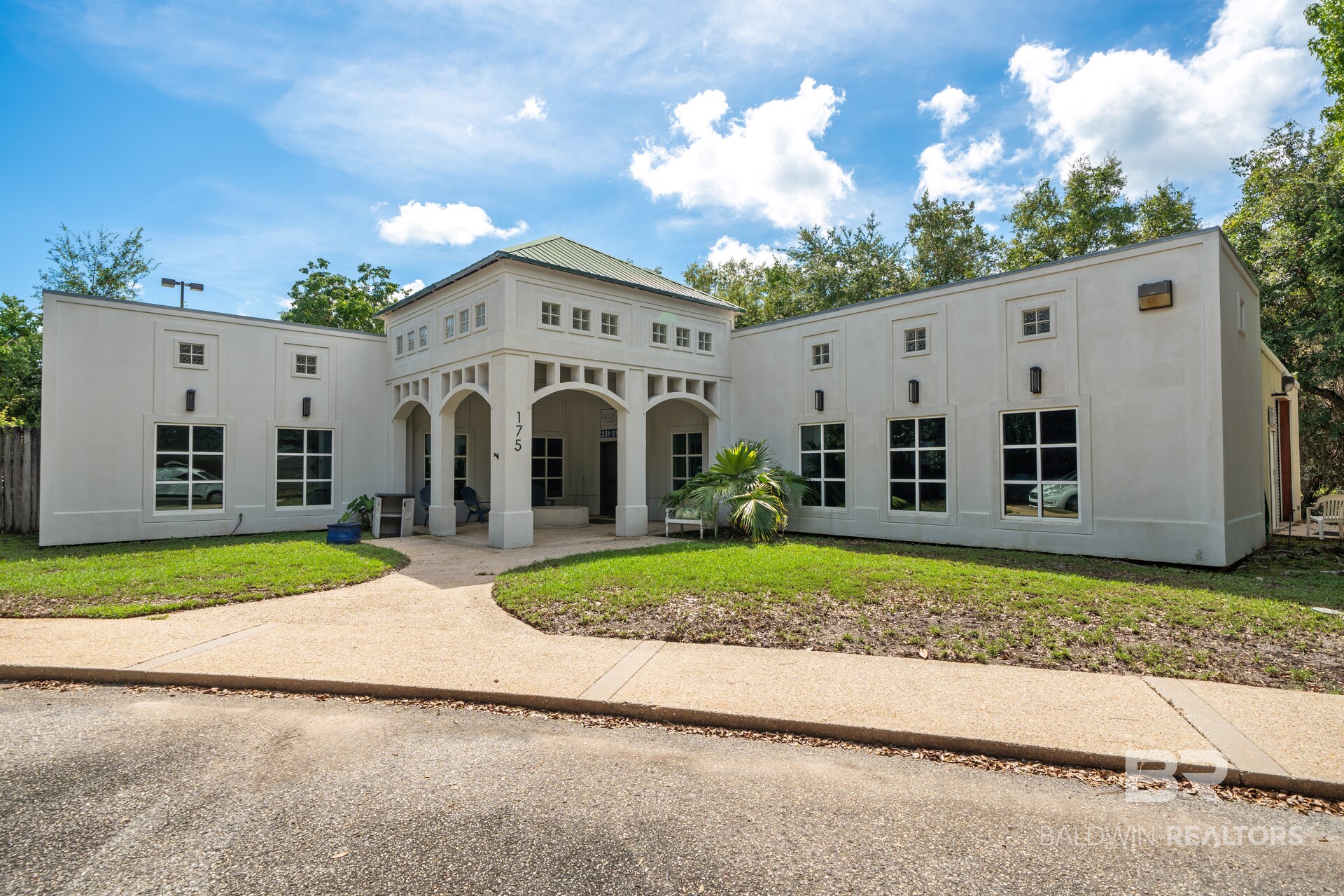 175 Northshore Place — photo