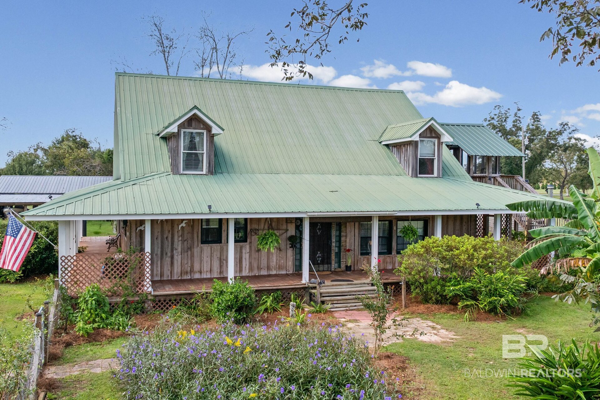 12725 Mary Ann Beach Rd — photo