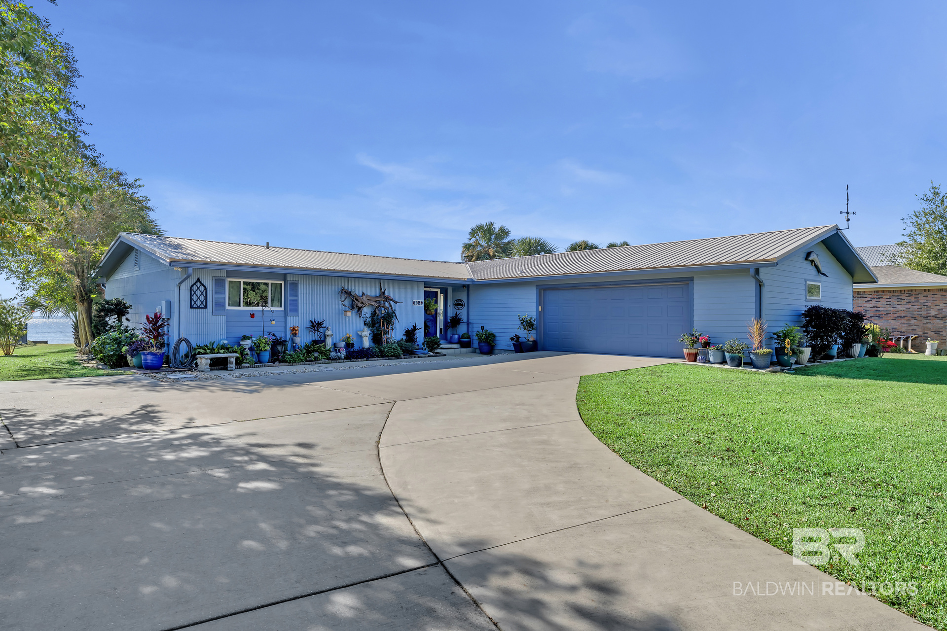 9058 Bay View Drive — photo