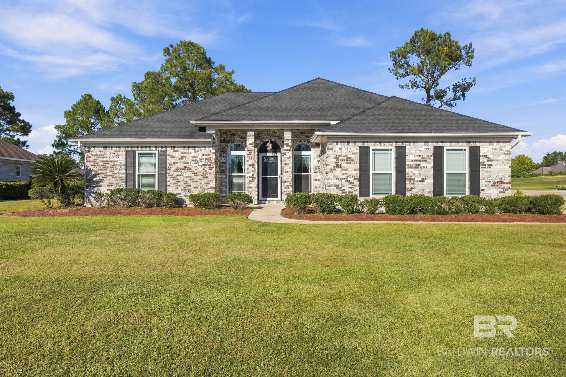 9487 Lakeview Drive — photo