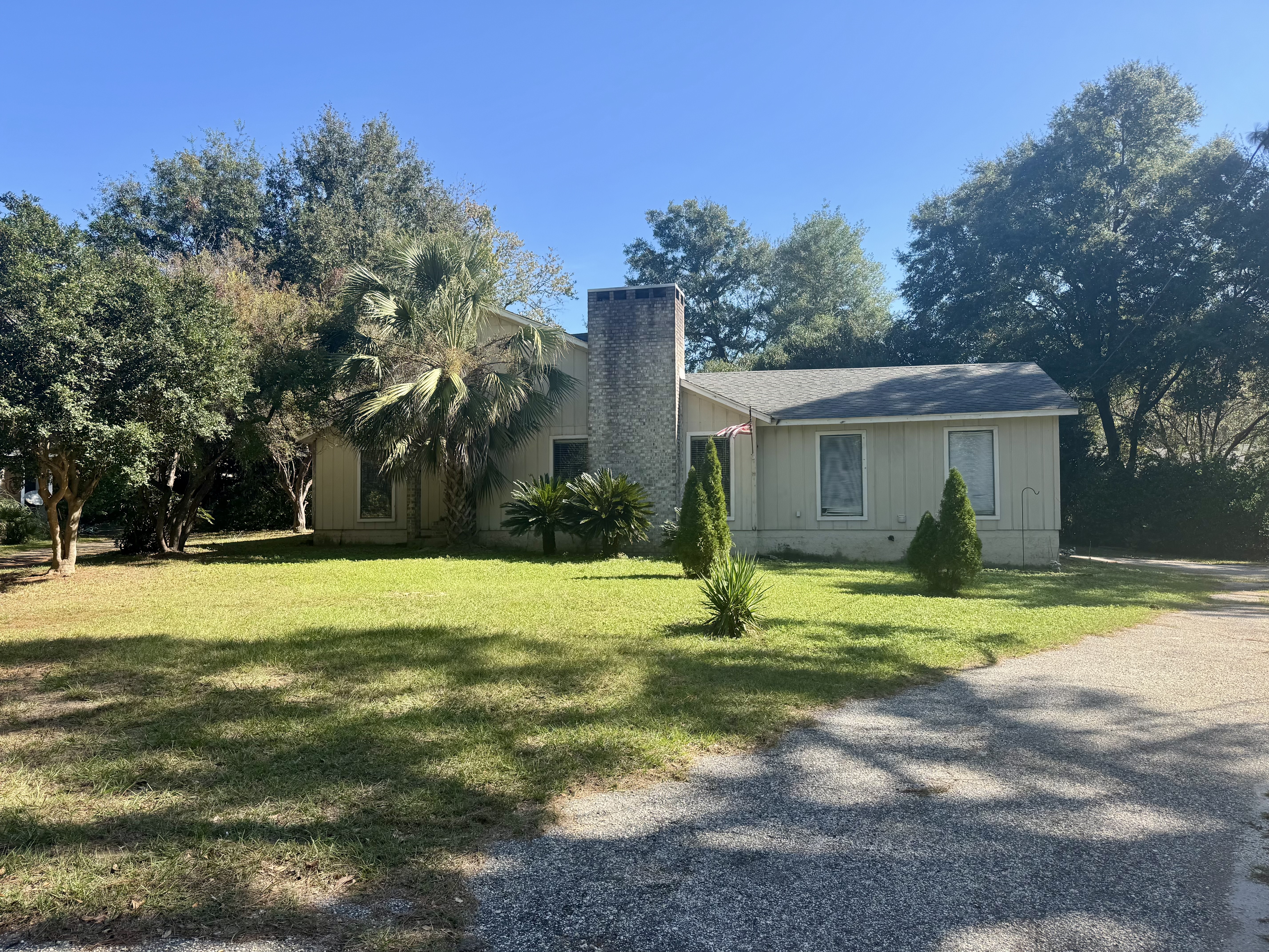 129 Sandlewood Circle S — photo