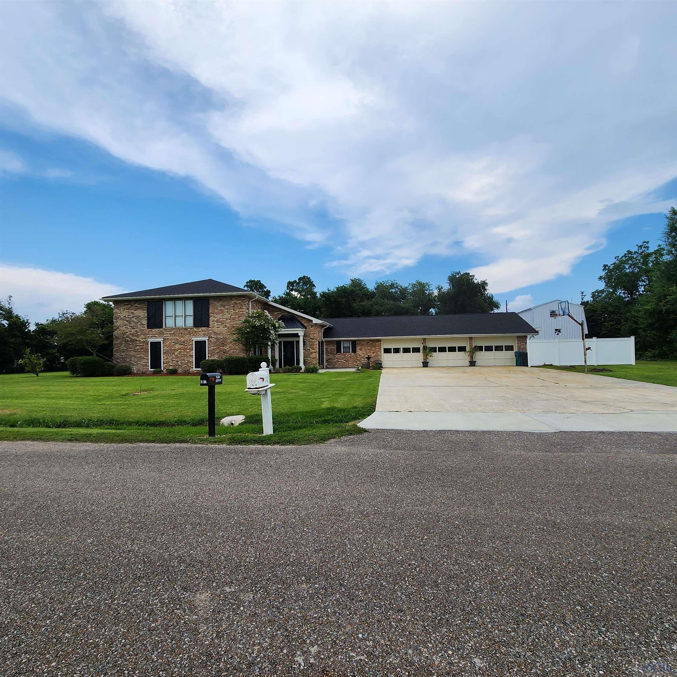 189 Palm Ave — photo