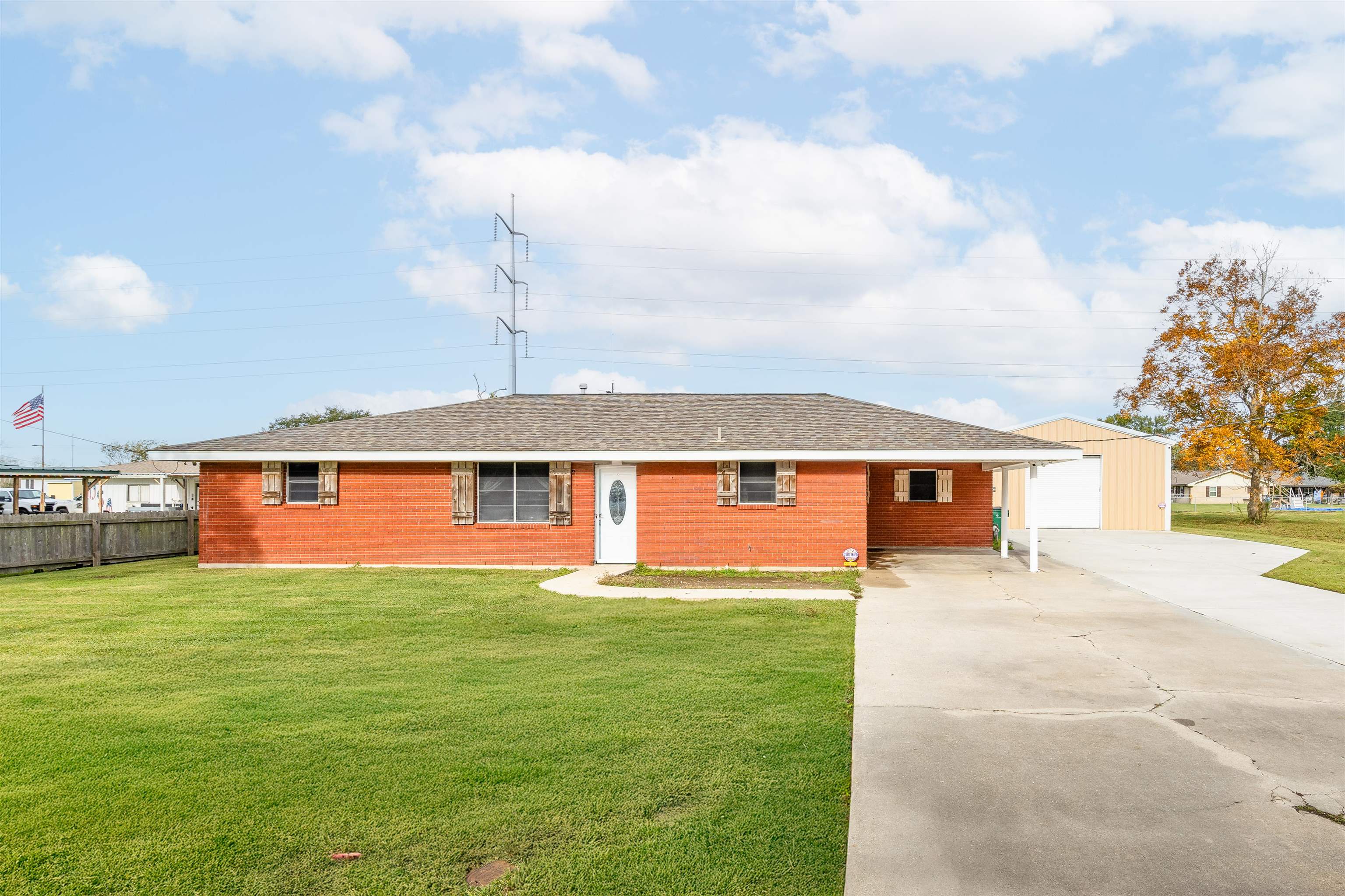 414 Hospital Dr — photo