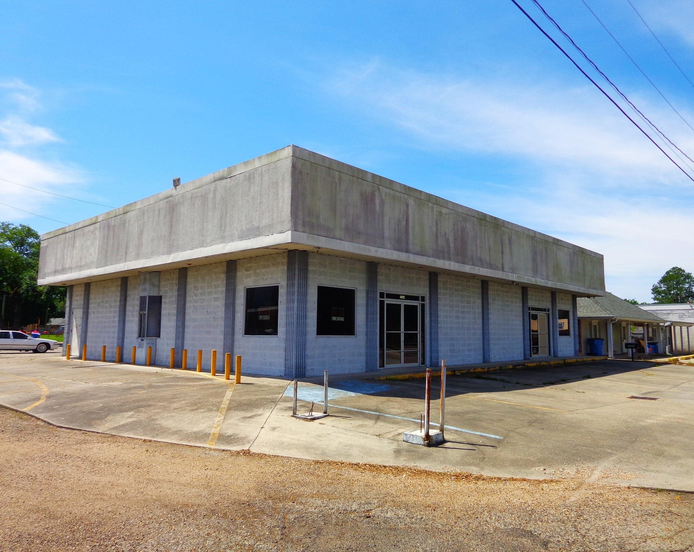 1524 Hospital Ave — photo