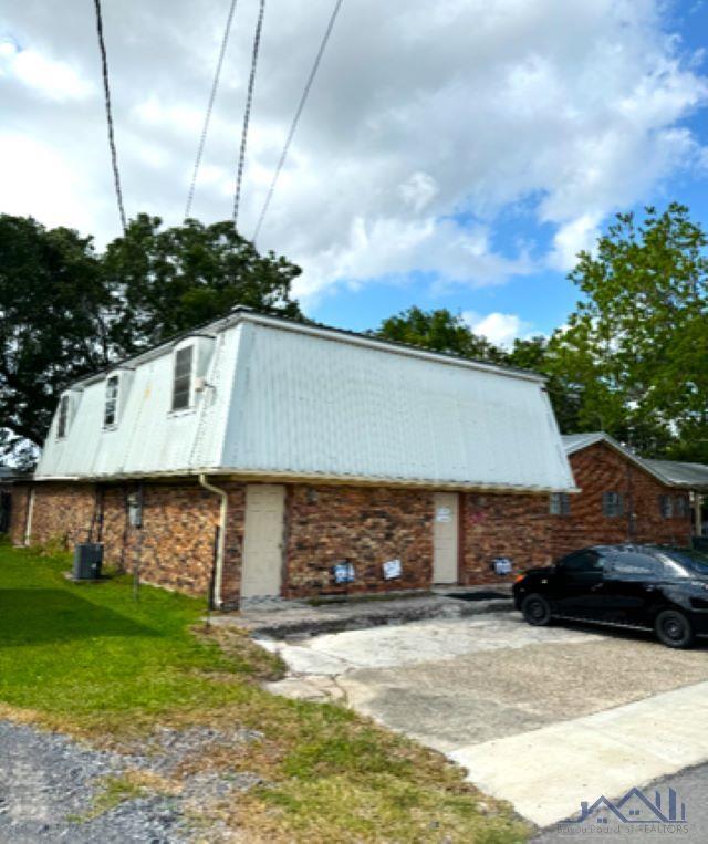601 Osage St — photo