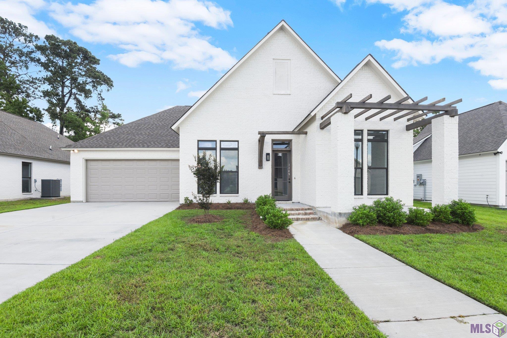 1148 Ivy Ct — photo