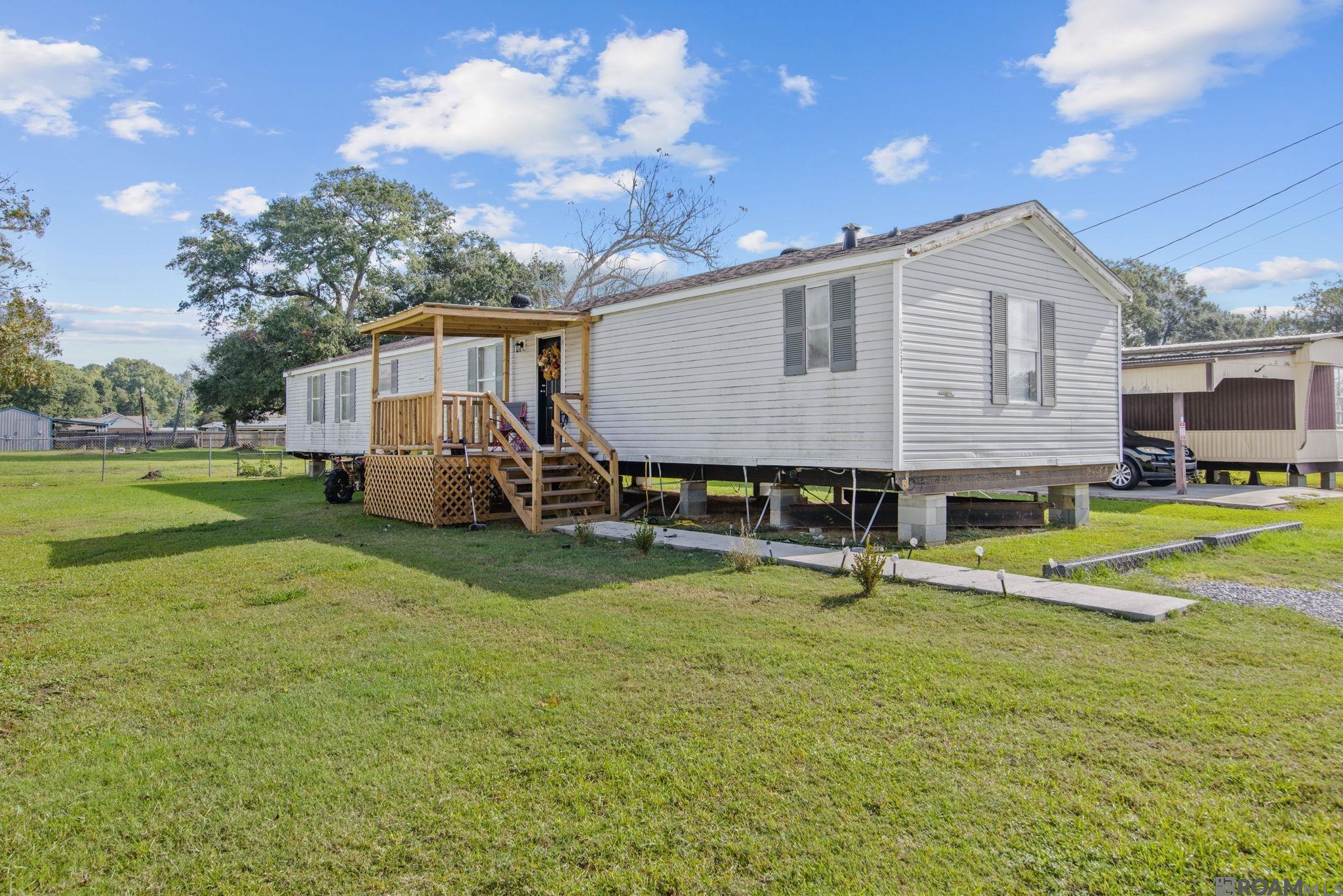10255 Railroad Dr — photo