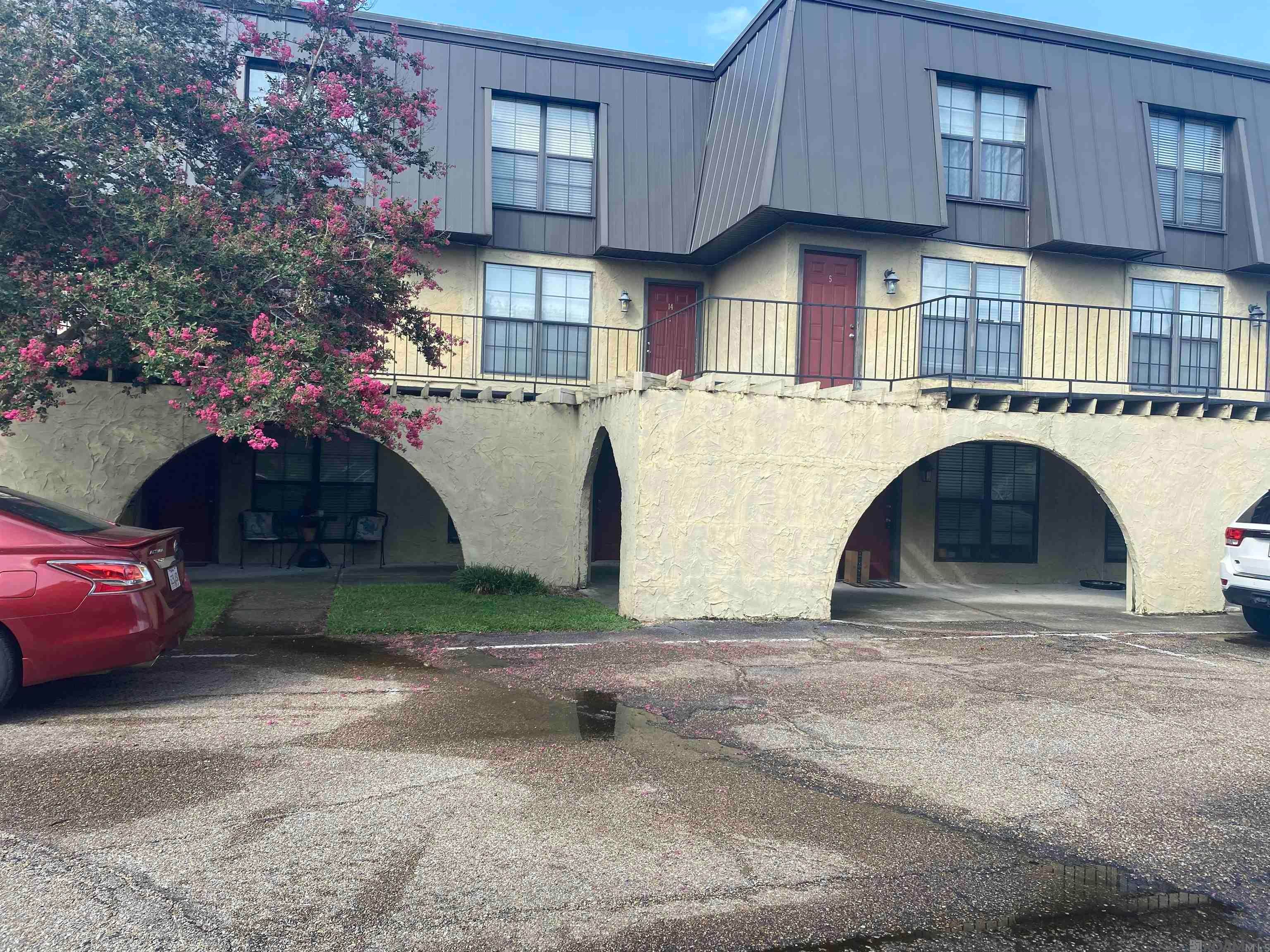 10286 W Winston Ave #6 — photo