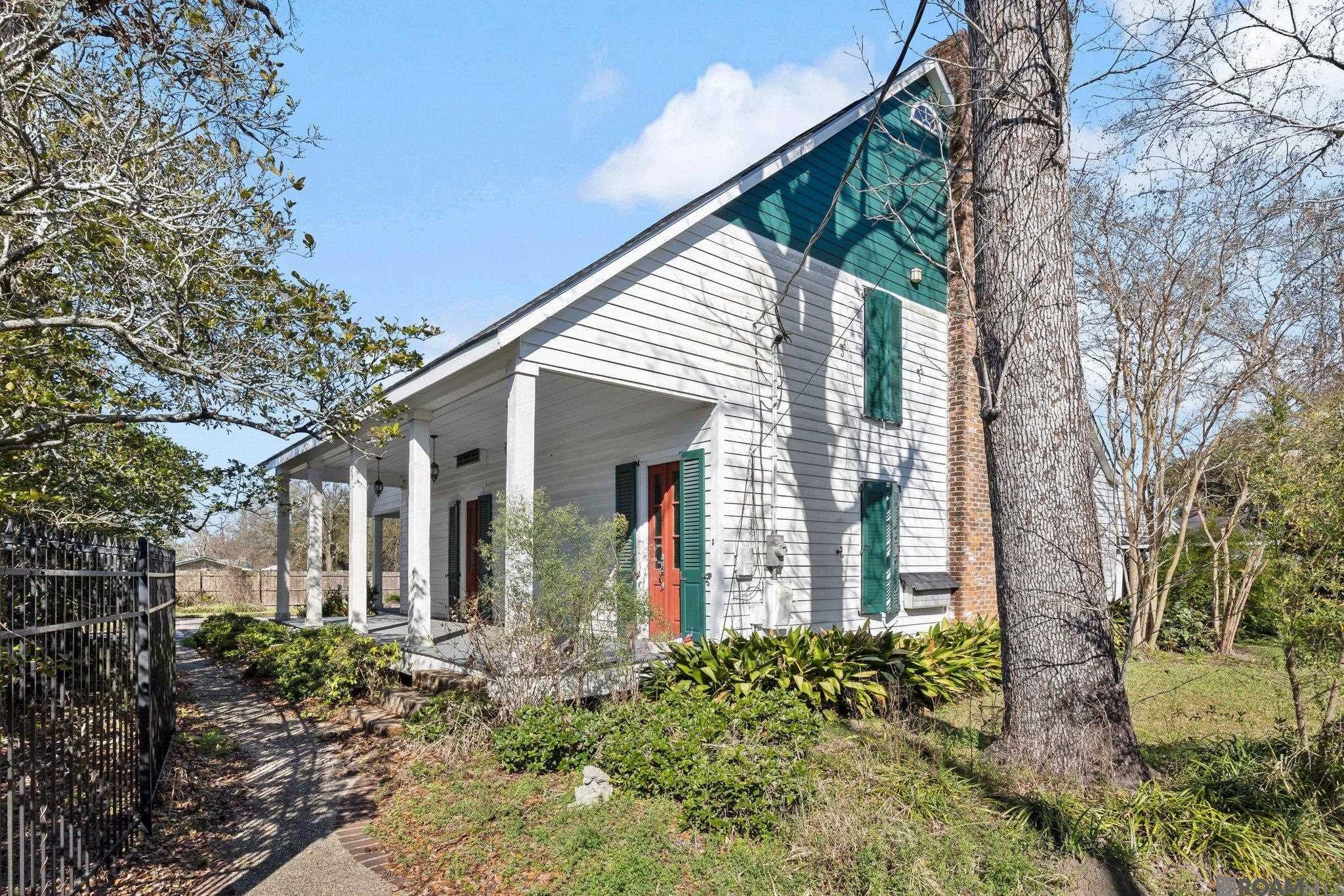906 E Weber Dr — photo