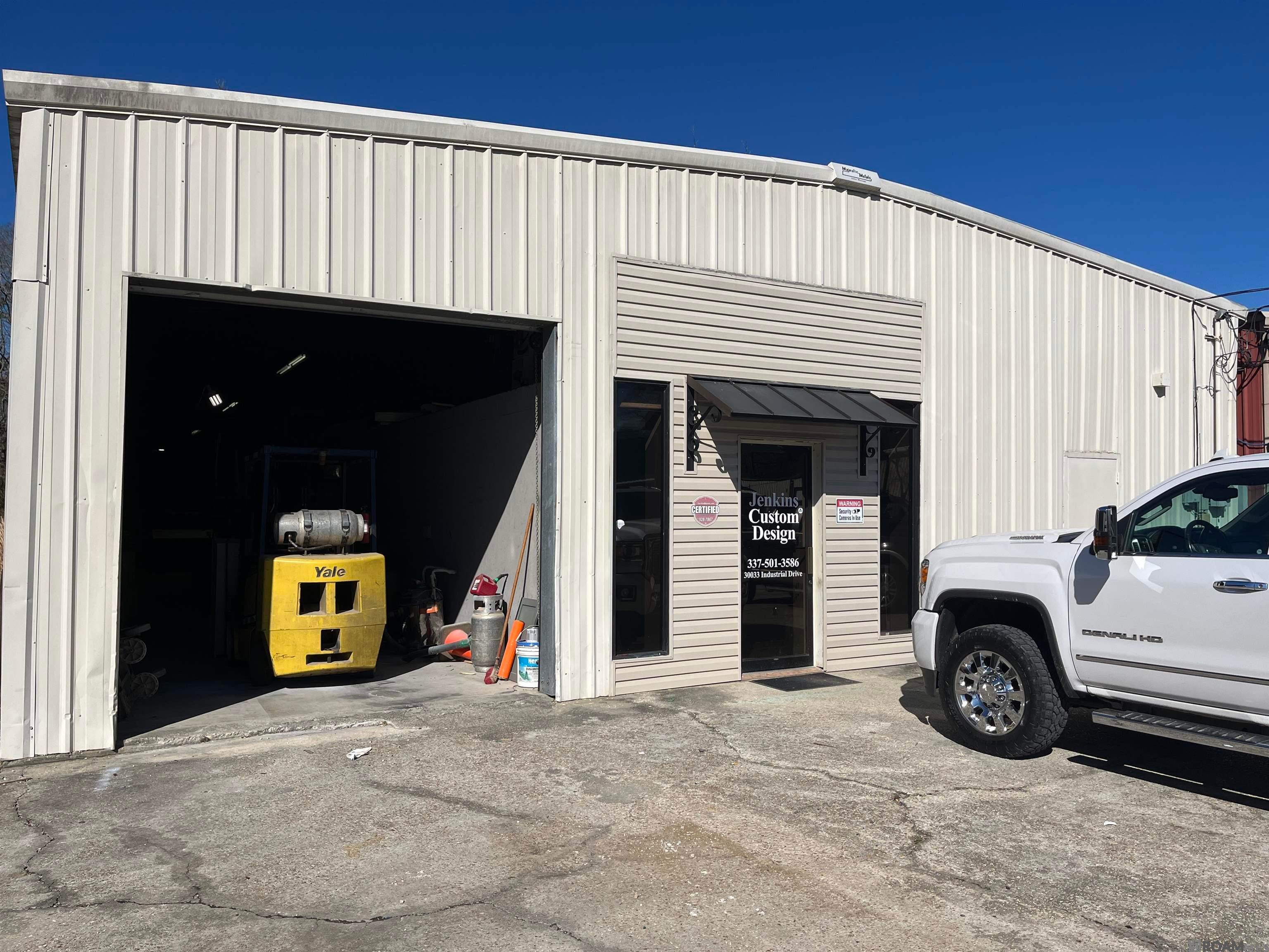 30033 Industrial Dr — photo