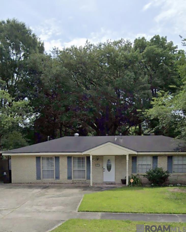 1878 Mullen Dr — photo
