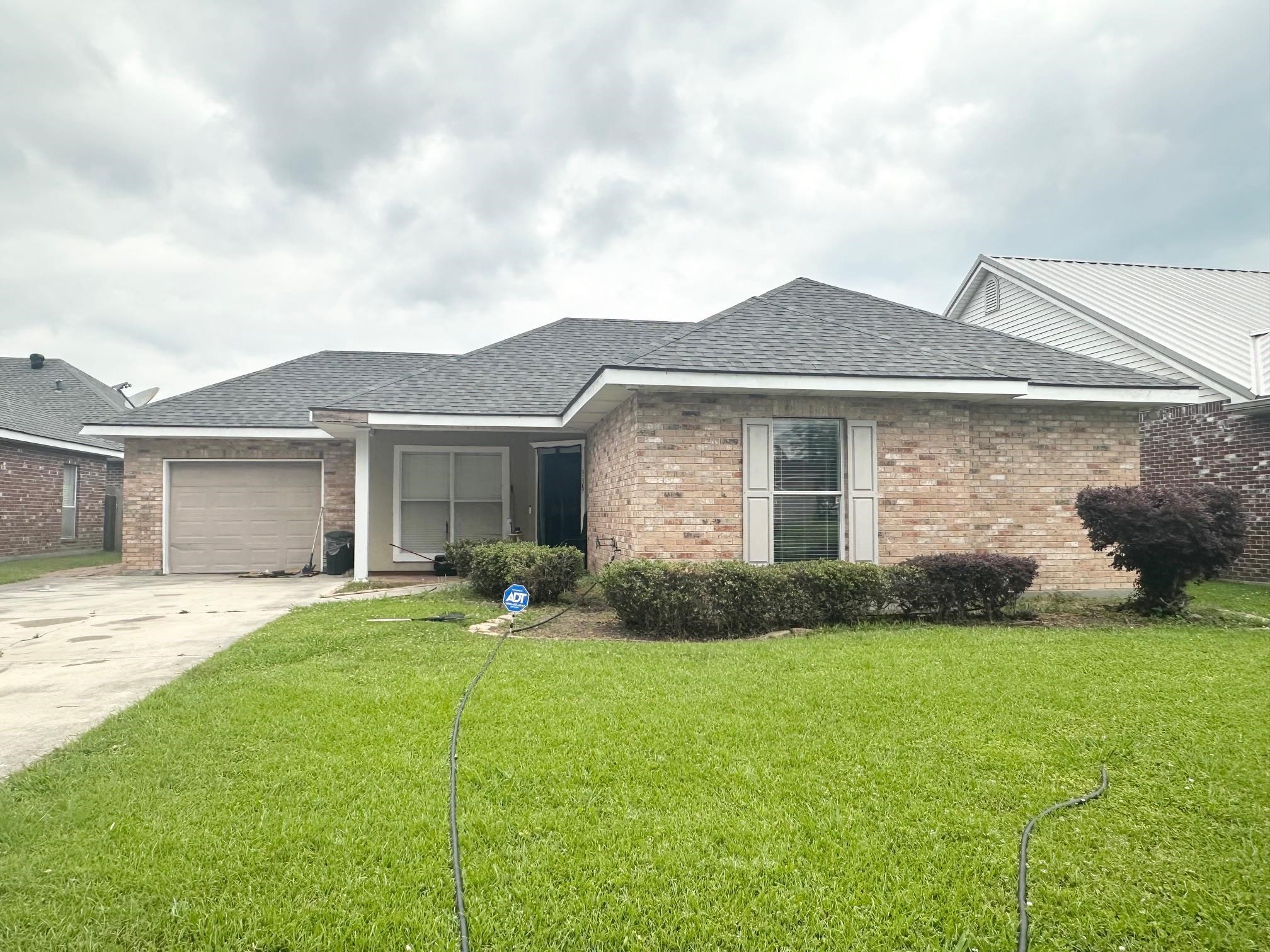 339 Monarch Dr — photo