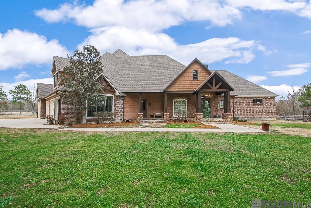 16033 Wiggins Dr — photo