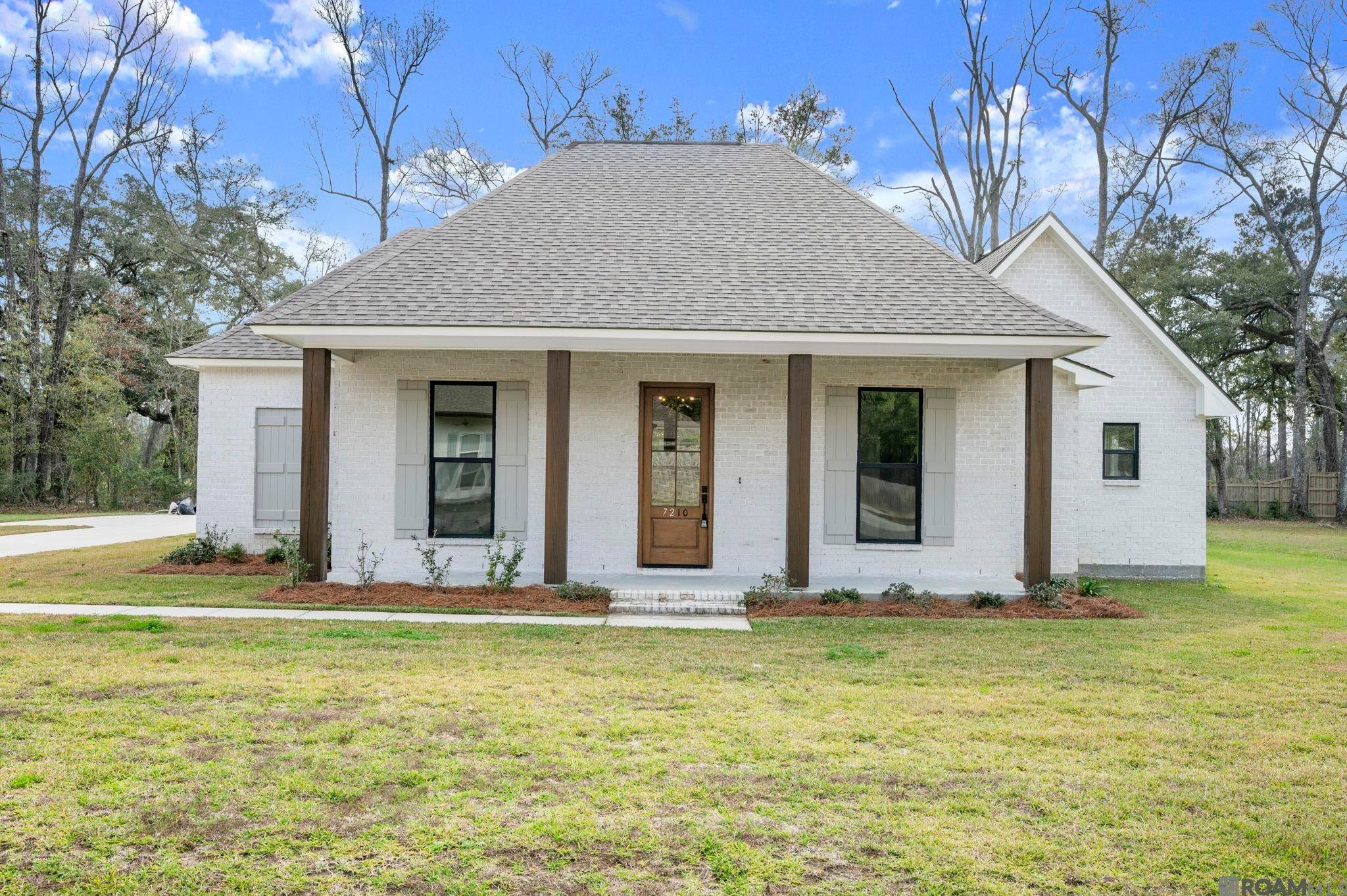 7210 Riverbank Dr — photo