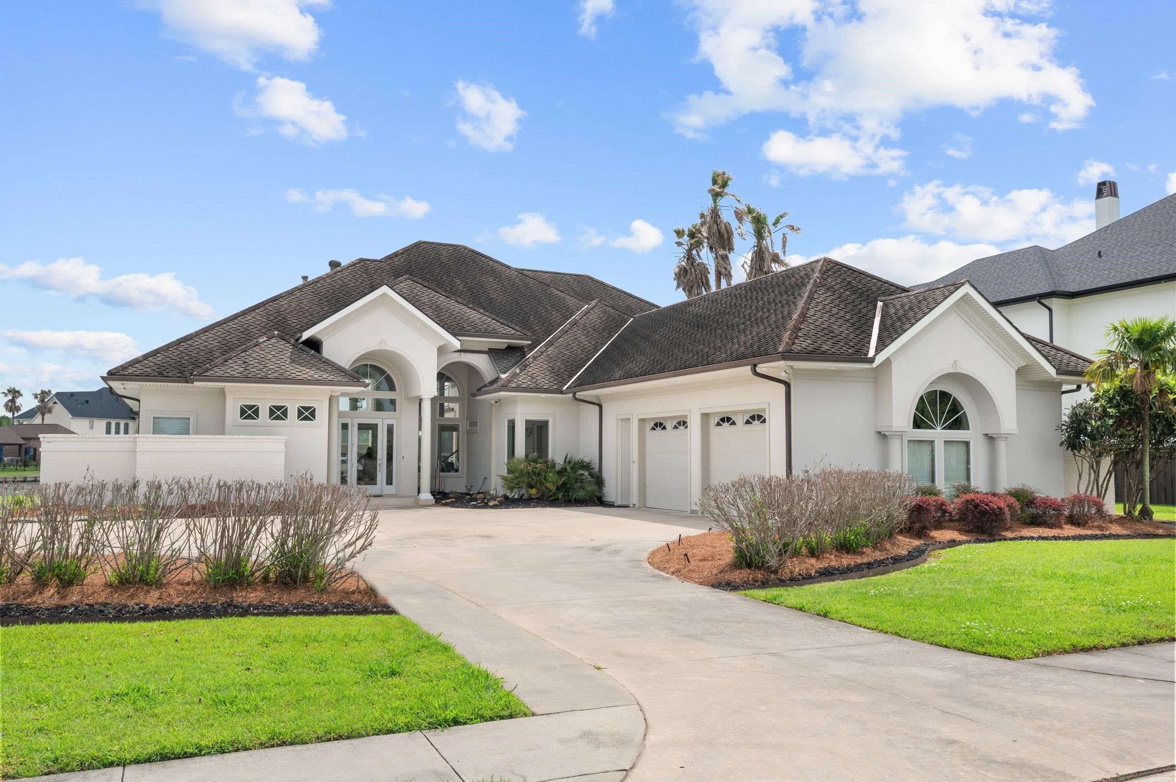 156 Northlake Drive — photo