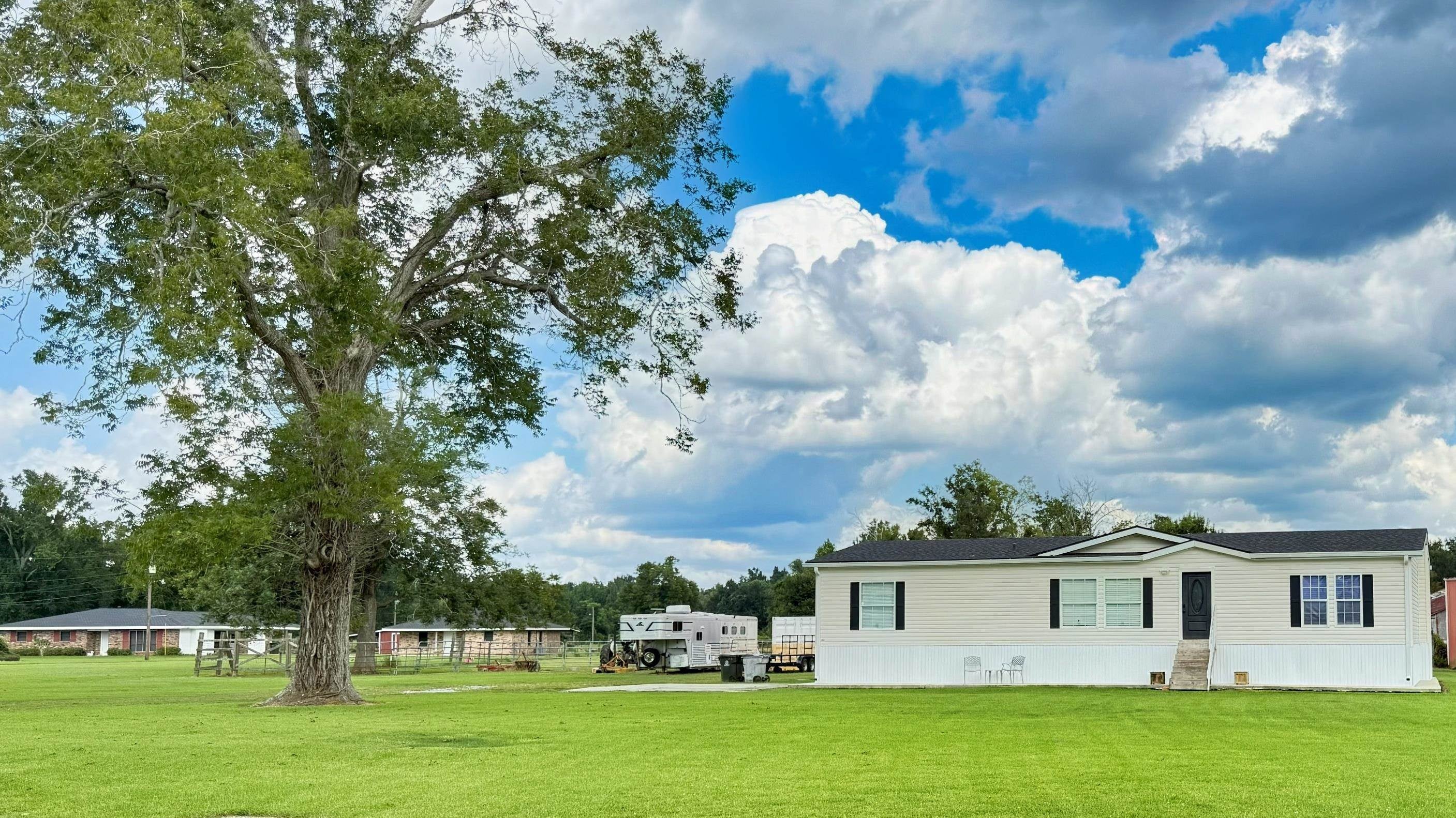 4421 Bayouside Dr — photo