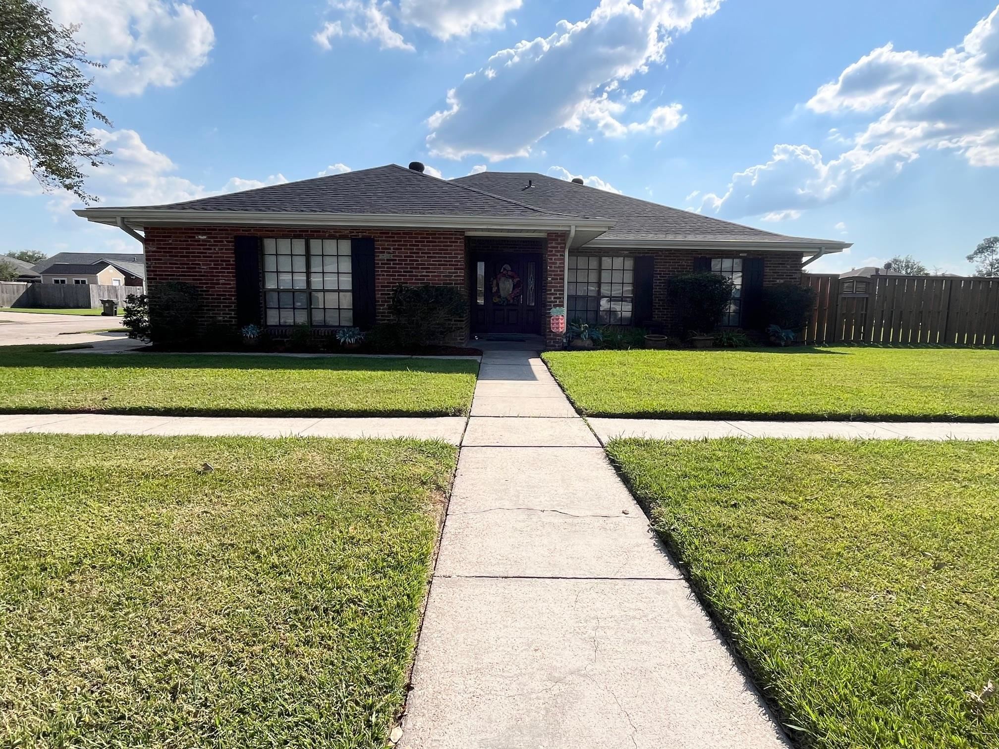 301 Pendleton Drive — photo