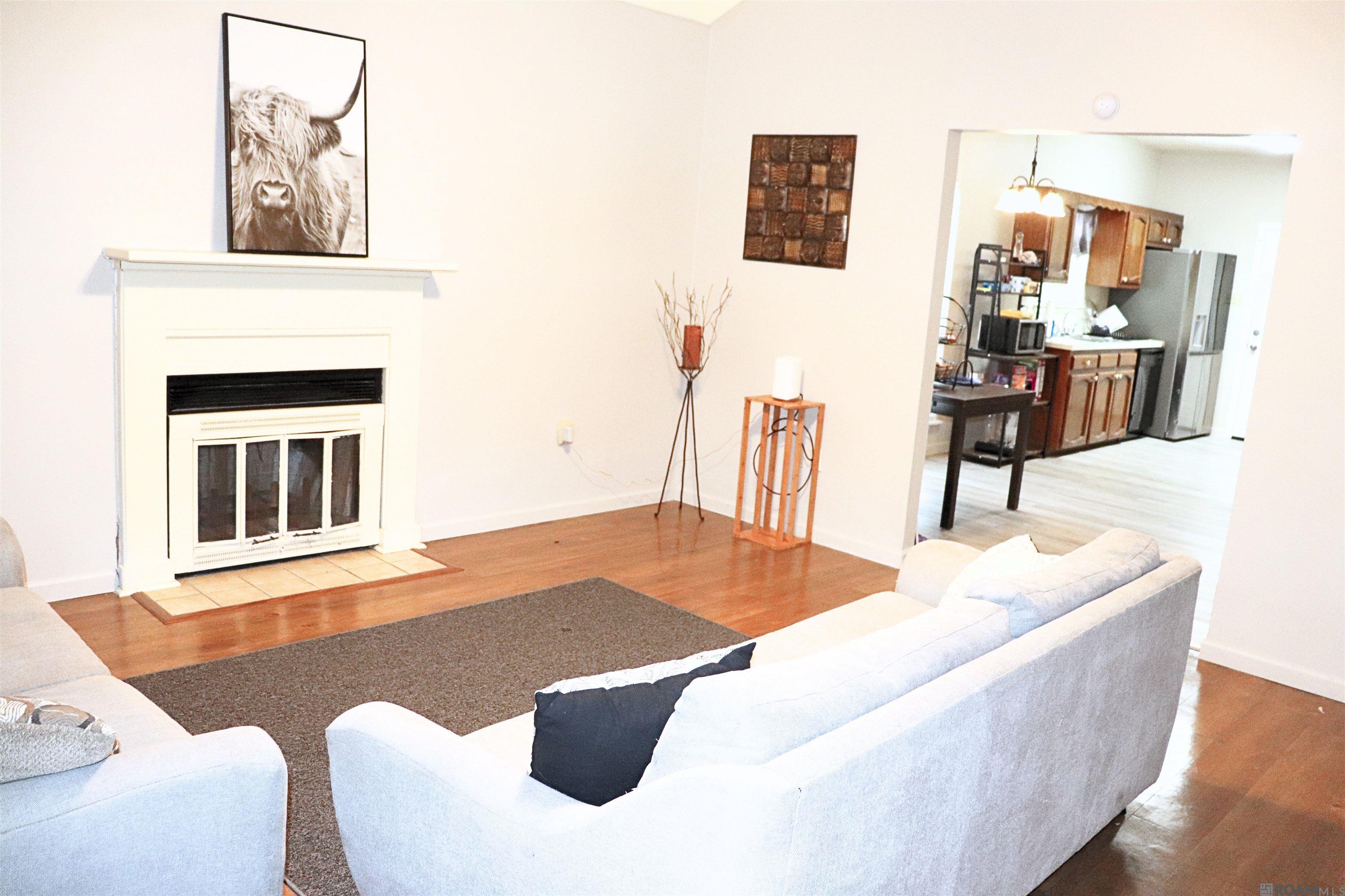 9414 Pecan Tree Dr — photo