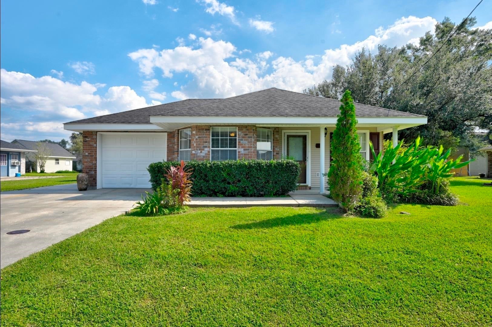 108 Deer Run Dr — photo