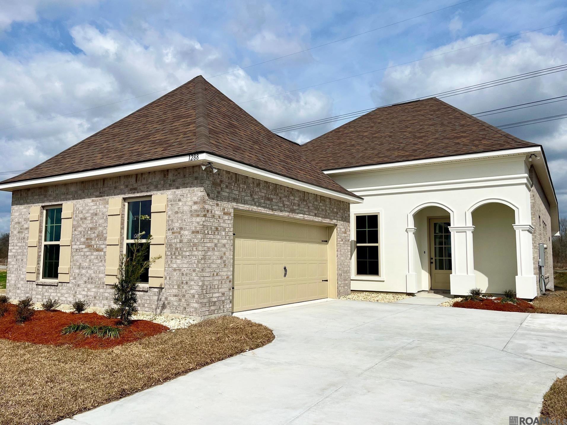 1288 Lakehaven Dr — photo