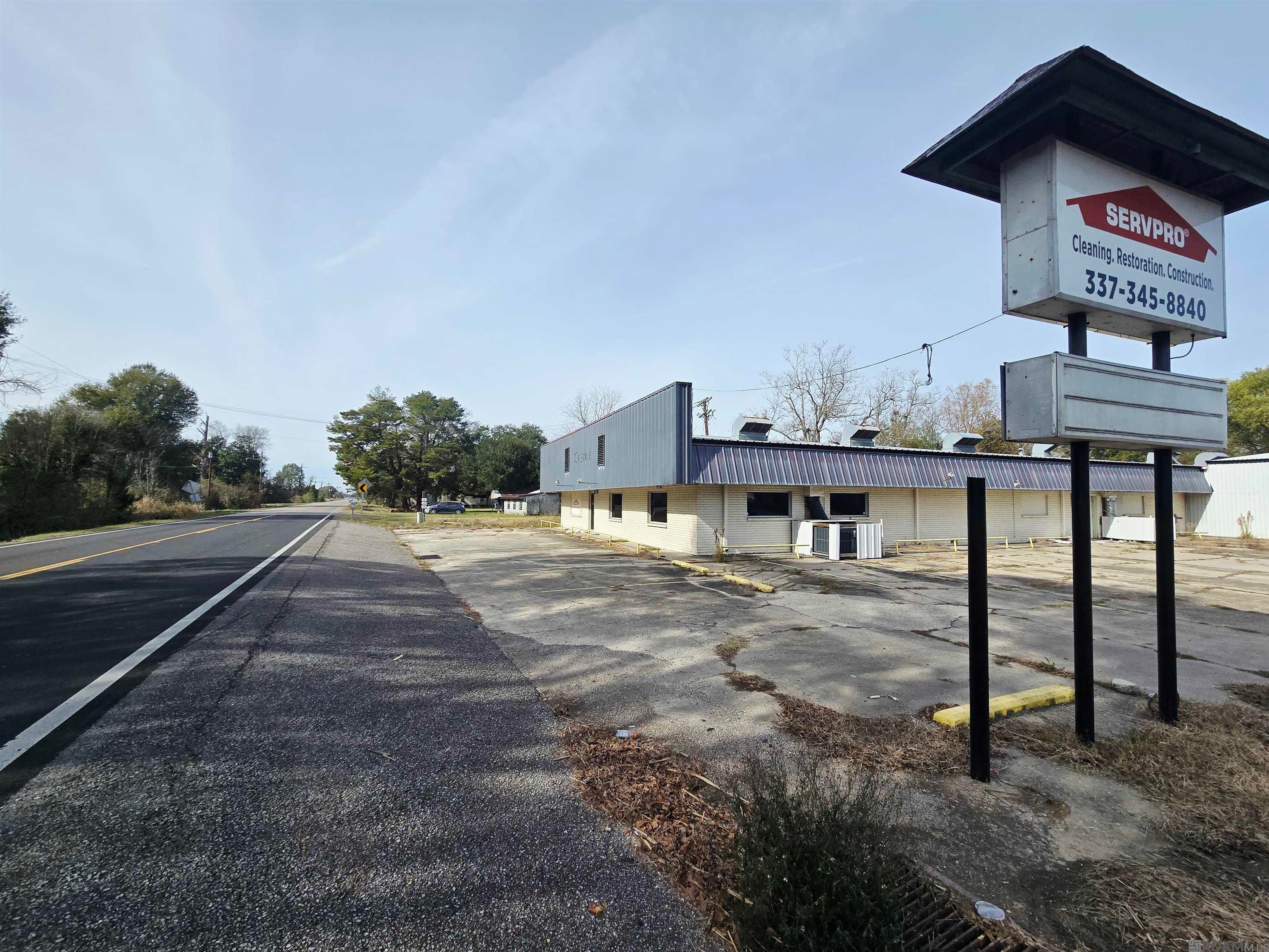 1217A Henderson Hwy #a — photo