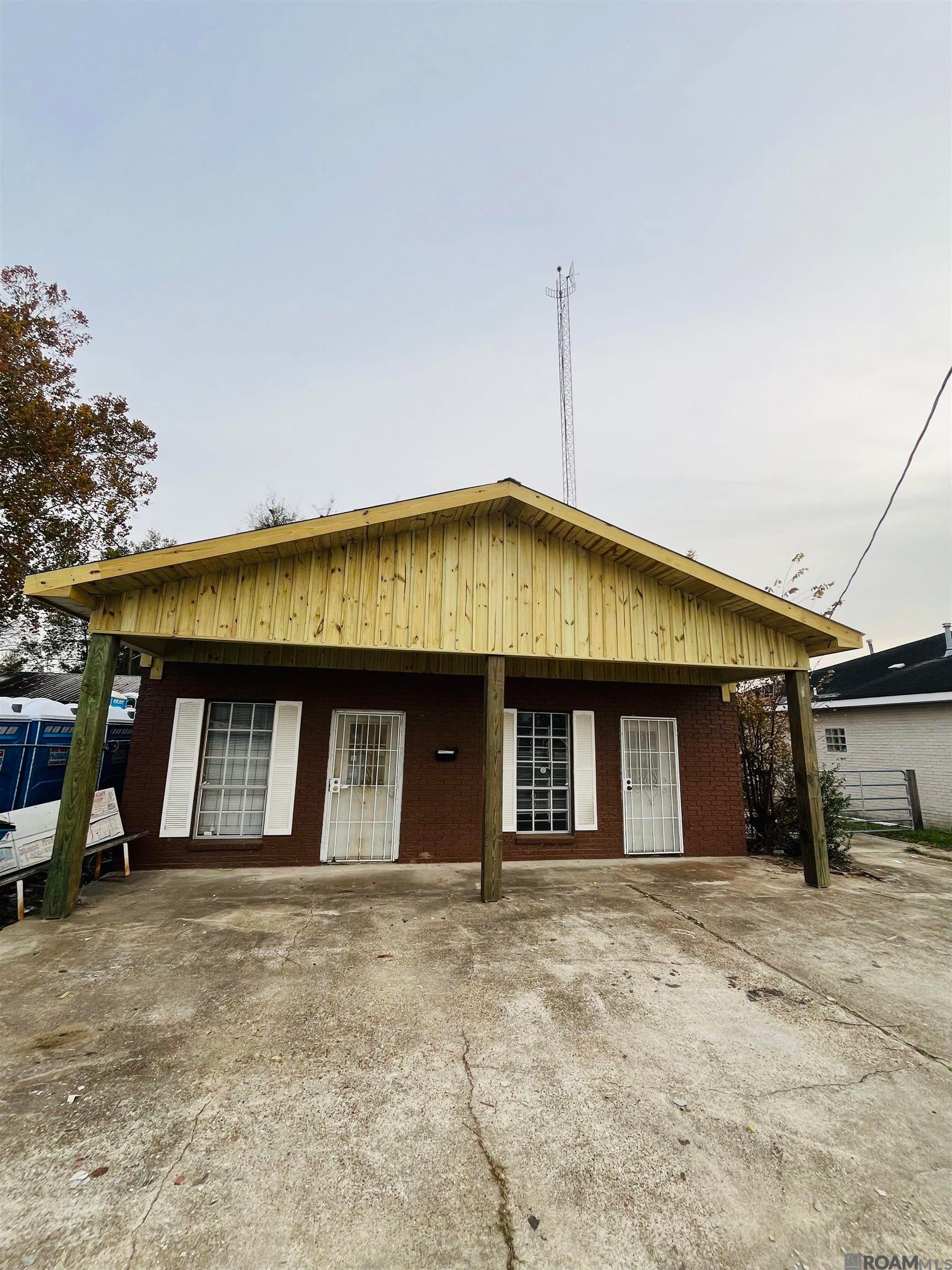 803 Parent St — photo