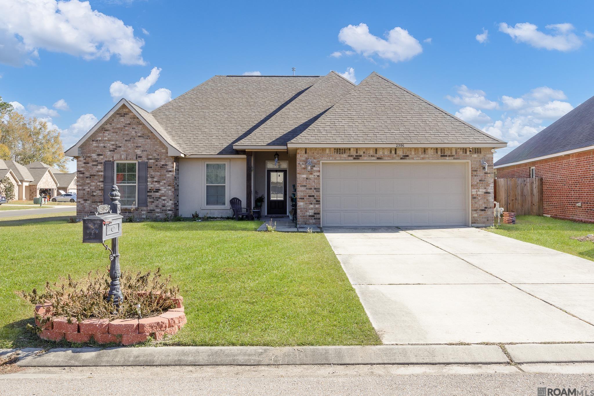 23196 Arcwood Dr — photo