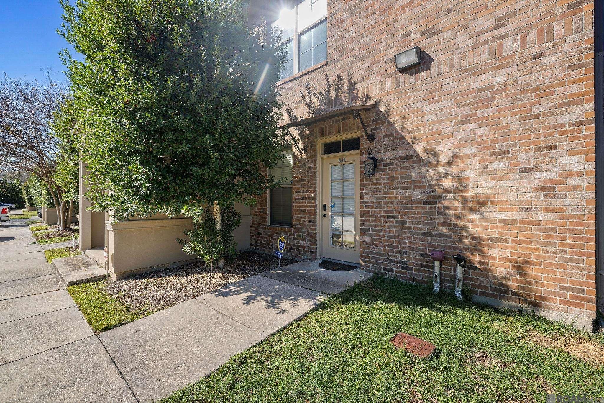 888 S Kenilworth Pkwy #4H — photo