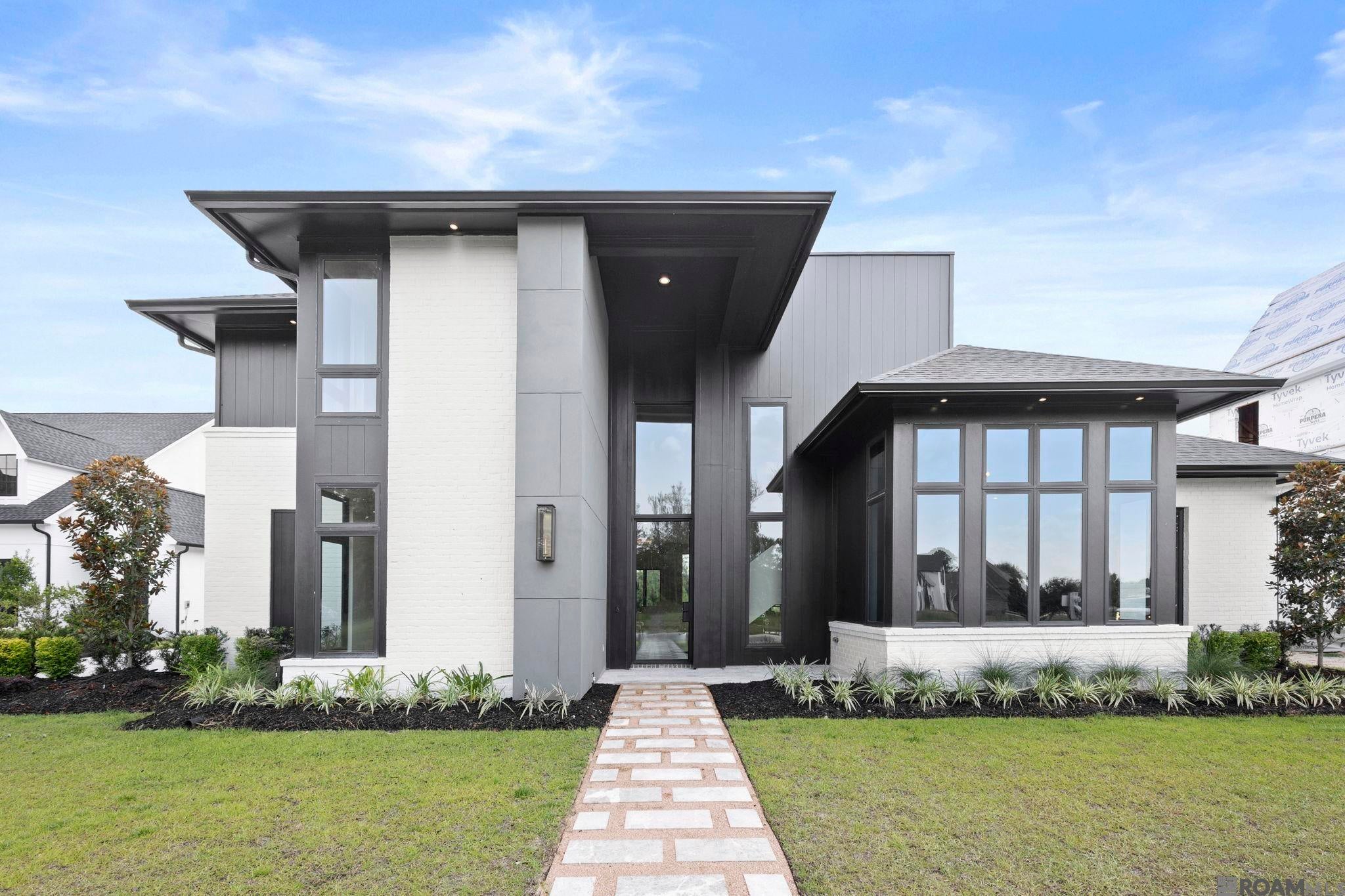 9407 Sawgrass Blvd — photo