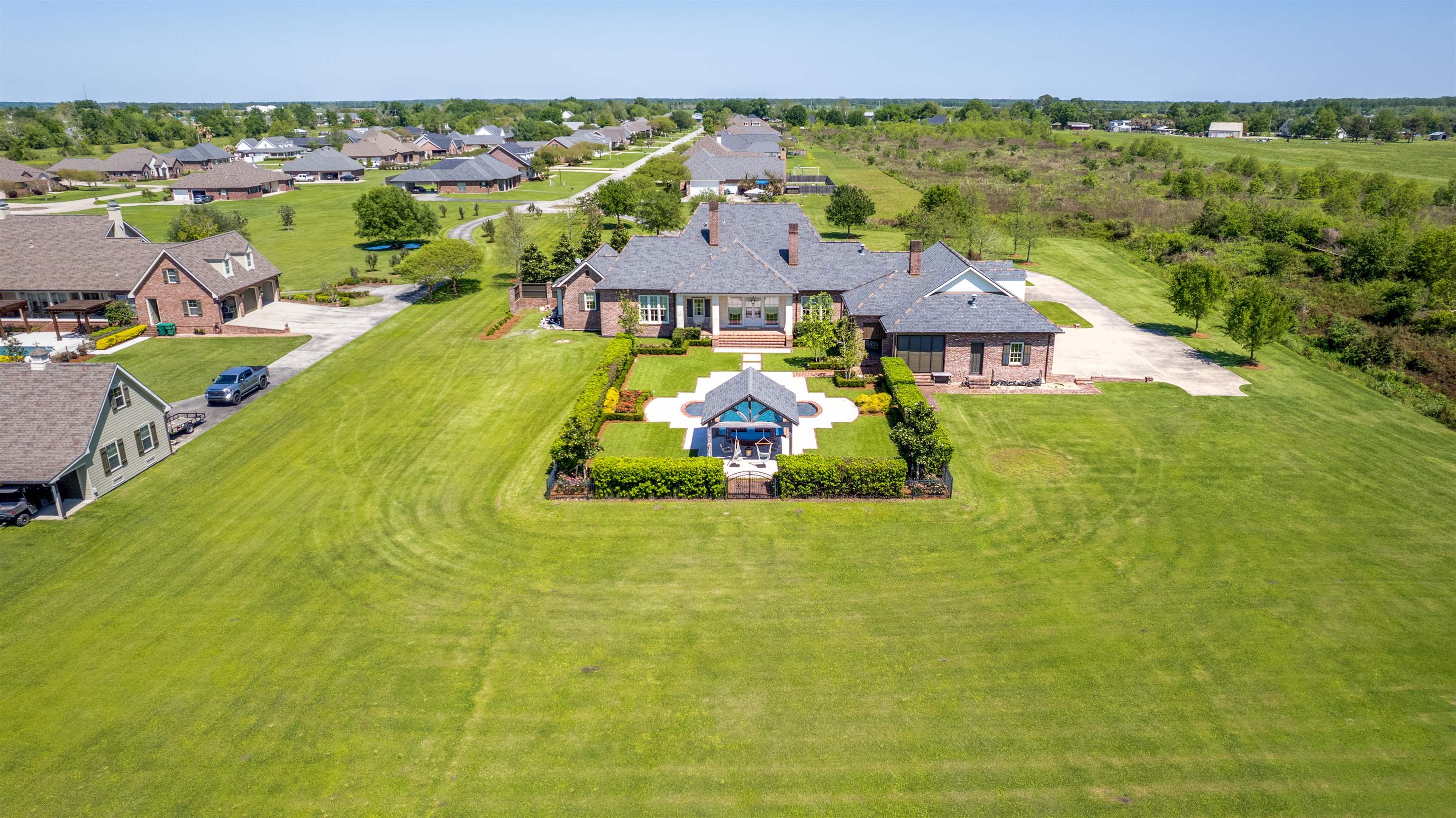 243 Rue De Levert, Raceland, LA 70374 — photo 3