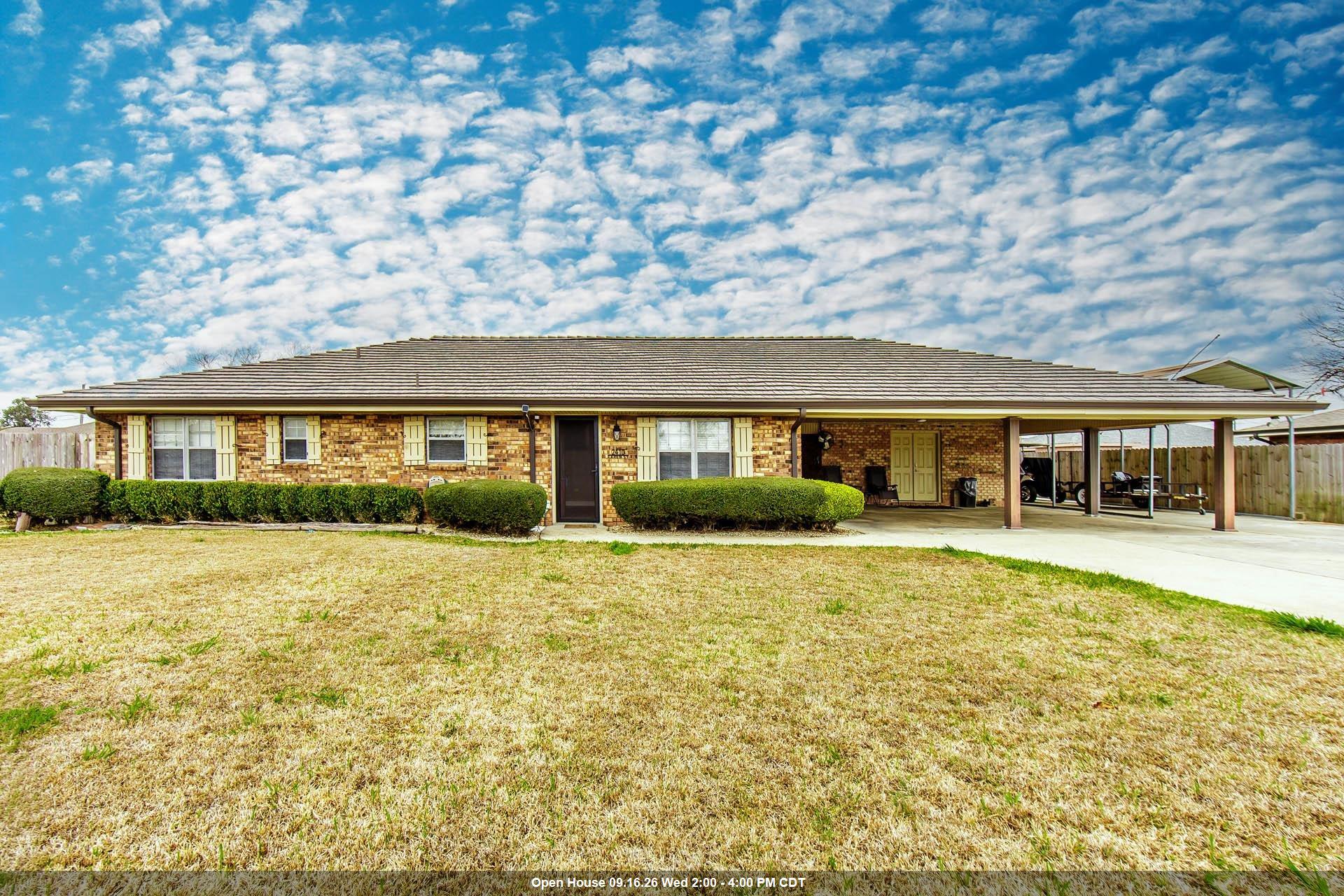2410 Karen St — photo