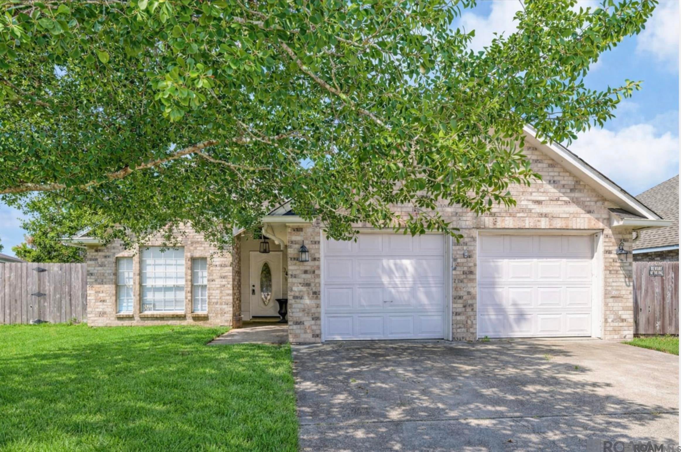36 Moss Dr — photo