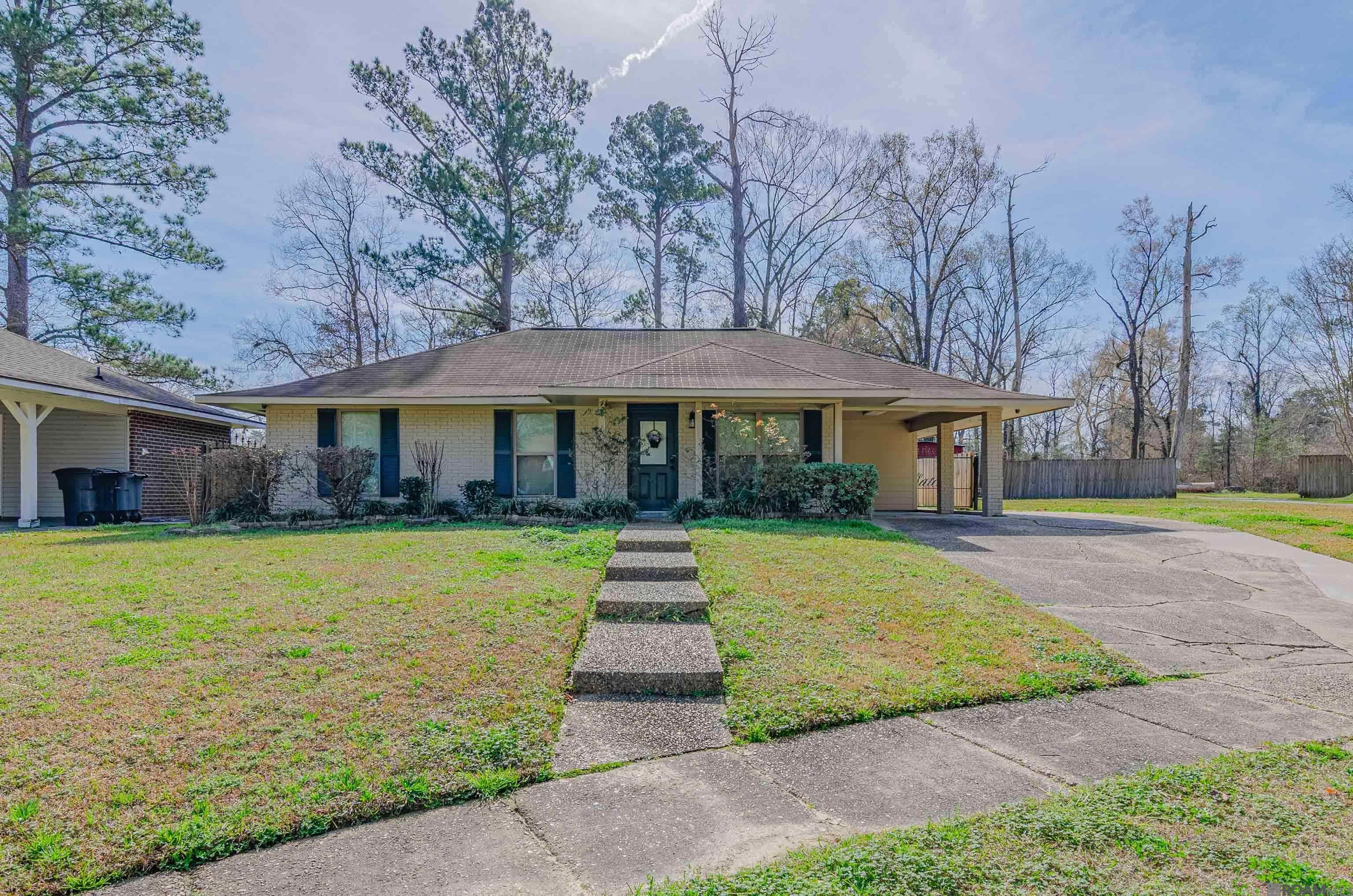 14220 Richardson Dr — photo