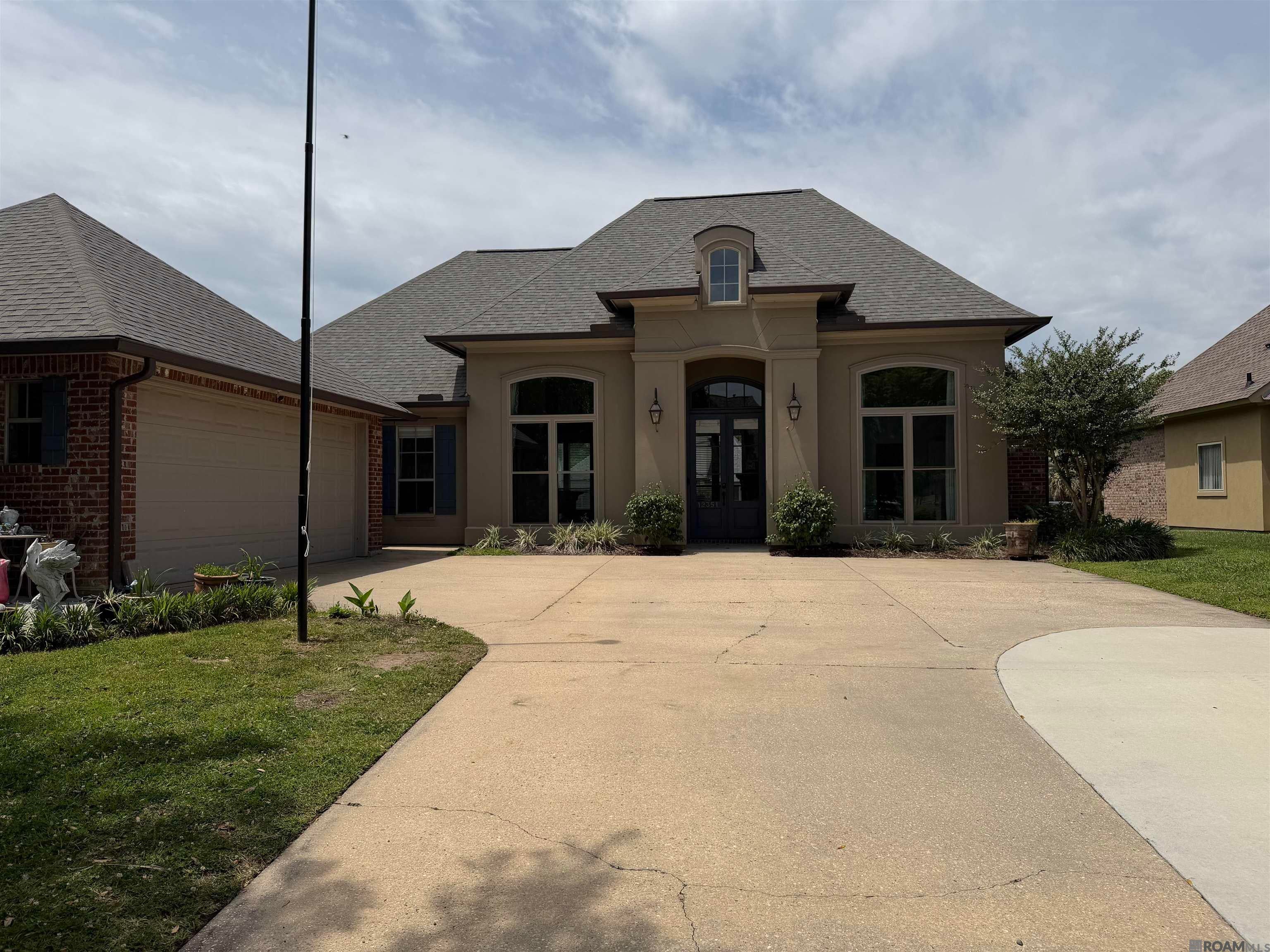 12351 Oak Brook Dr — photo