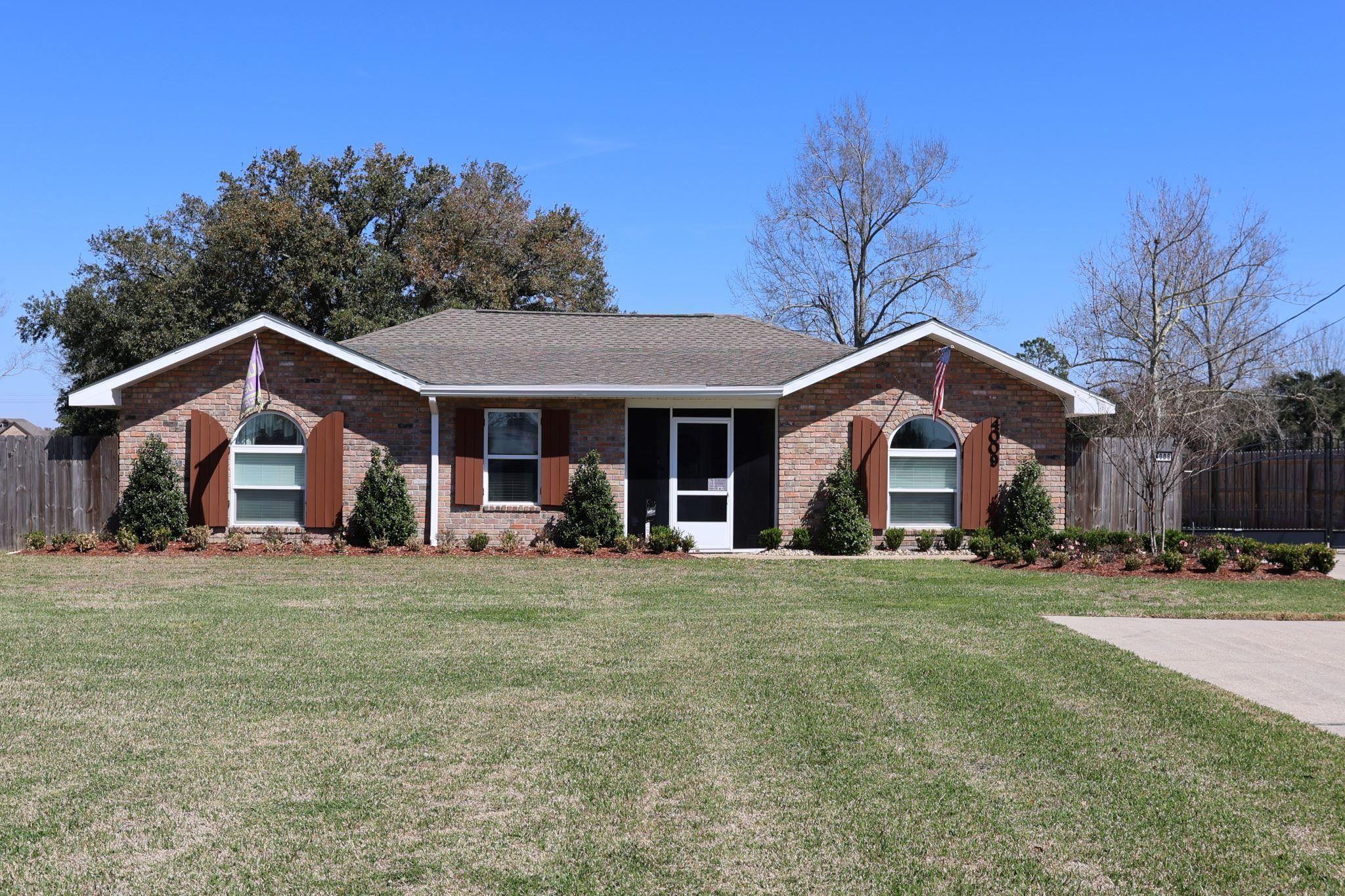 4009 Country Drive — photo