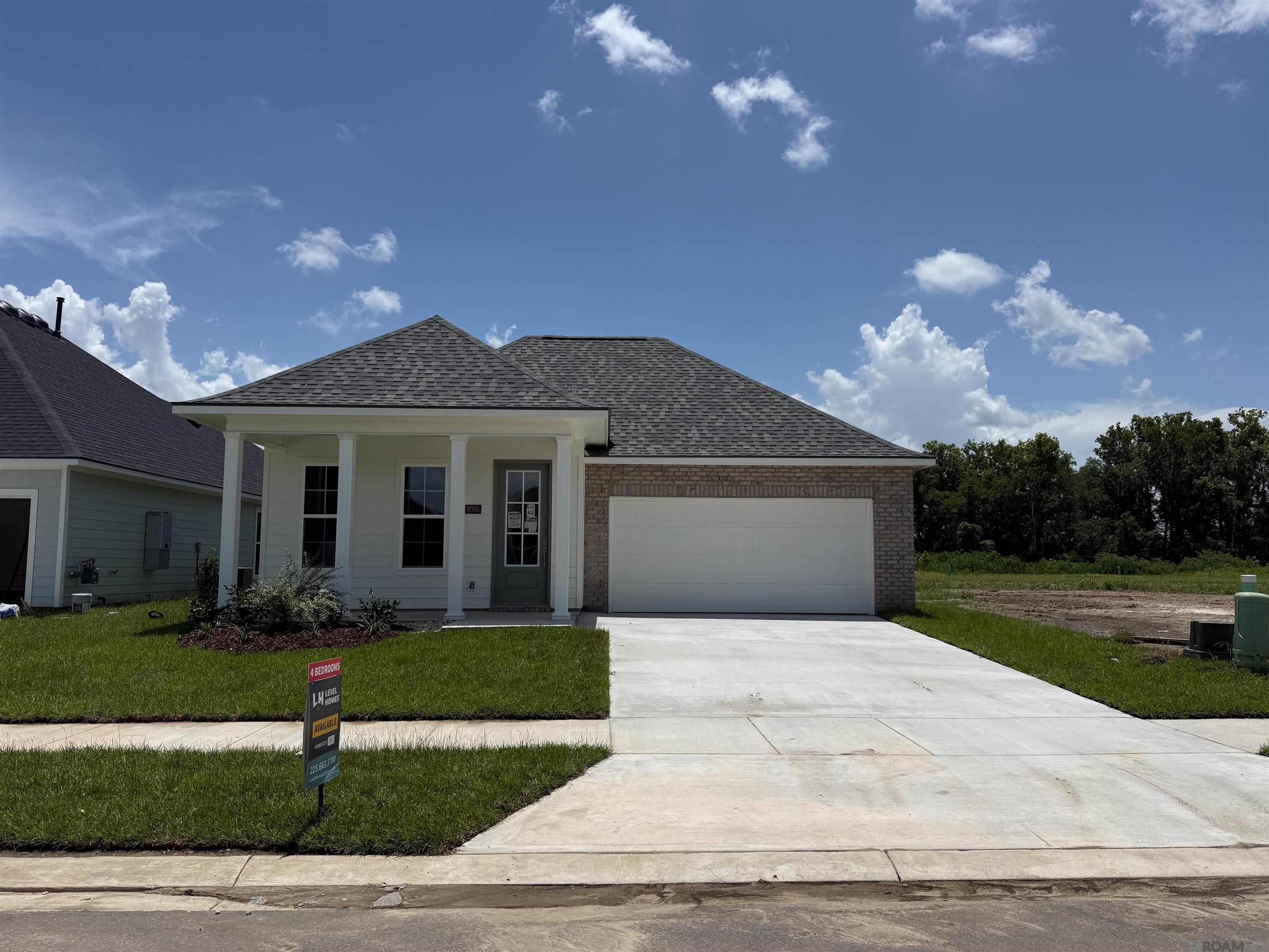 9050 Parkway Dr — photo