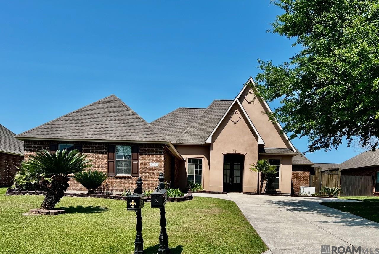 41152 New Orleans Dr — photo