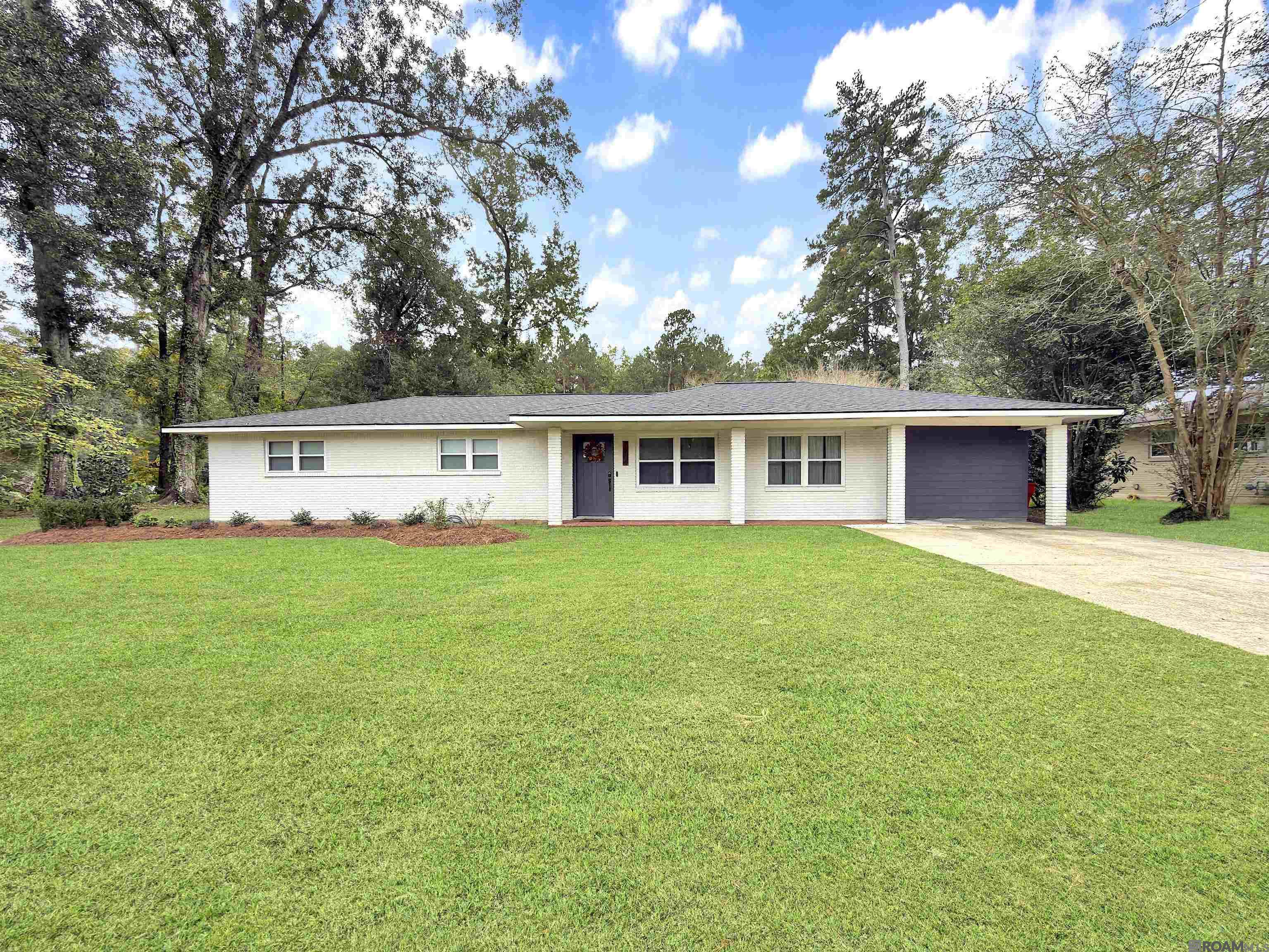 7964 Fairlane Dr — photo