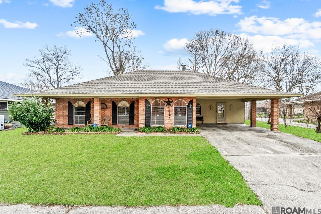 2148 Oak Knoll Dr — photo