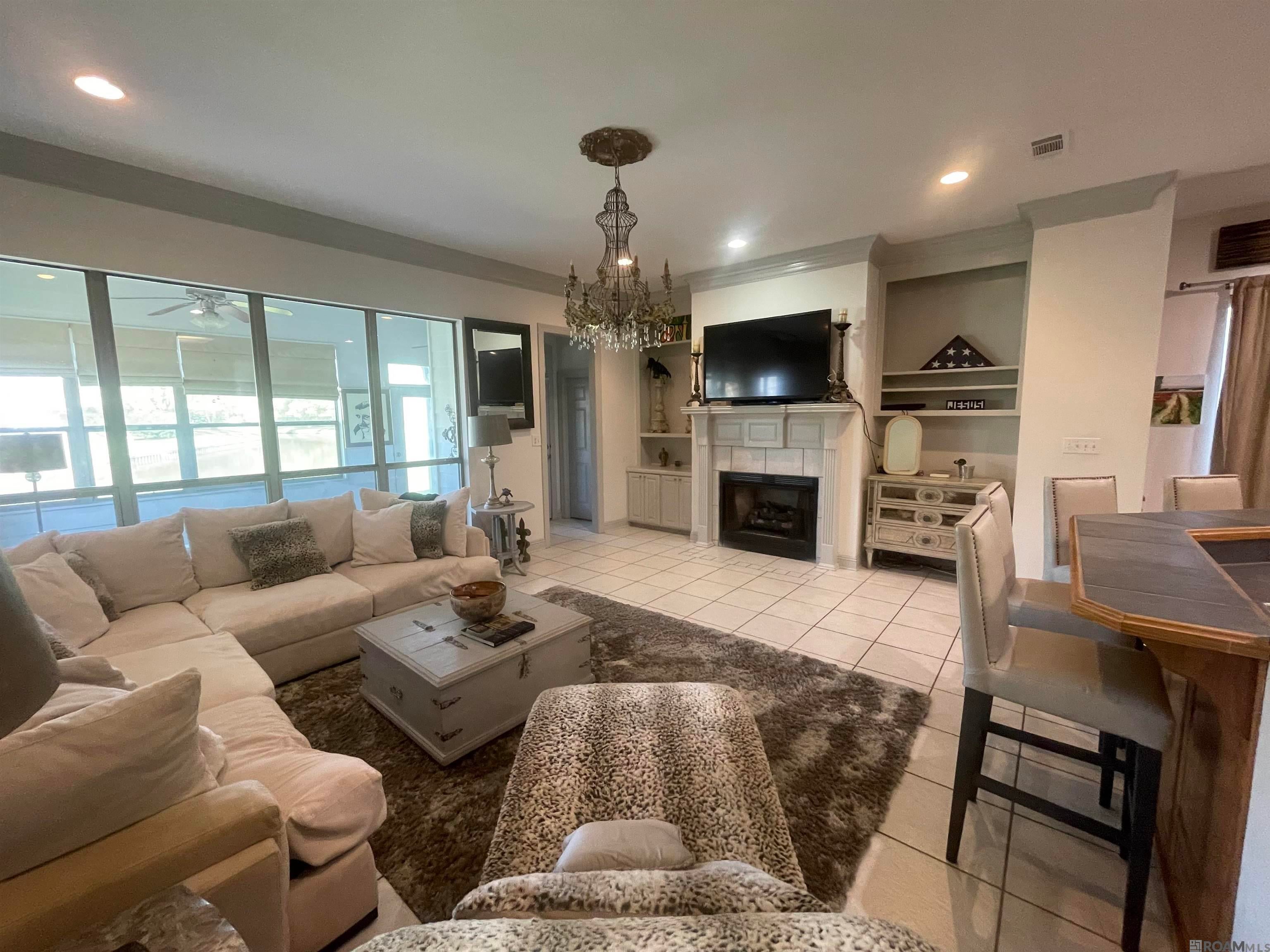 6460 Patio Ct — photo