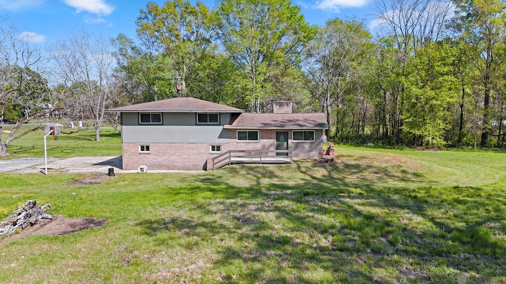 10212 Gurney Rd — photo