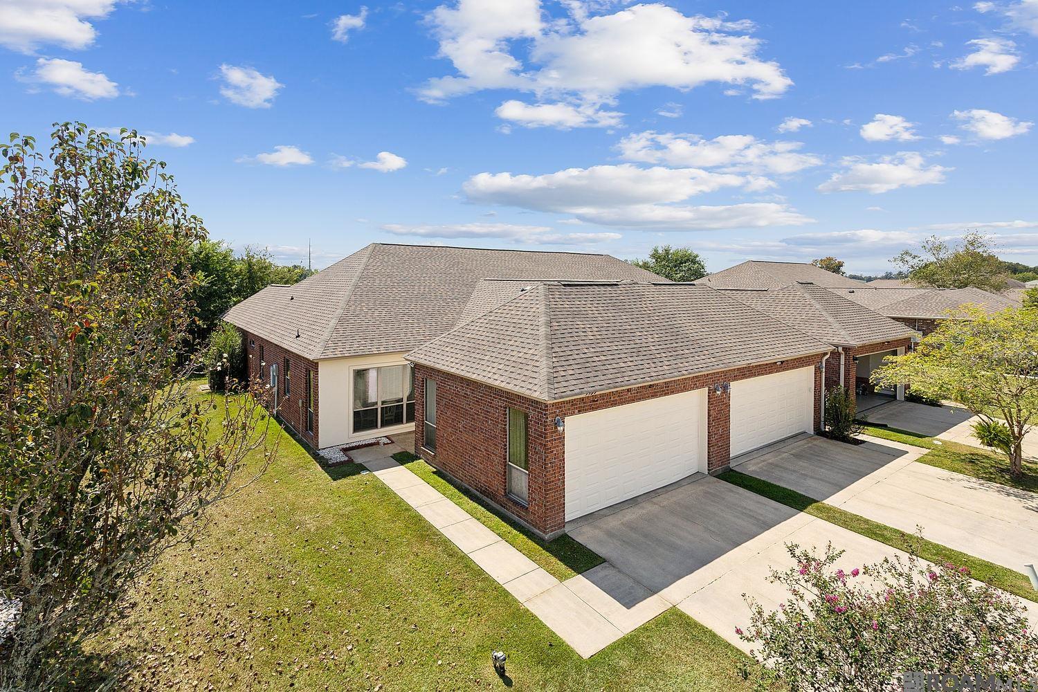 5364 Courtyard Dr — photo