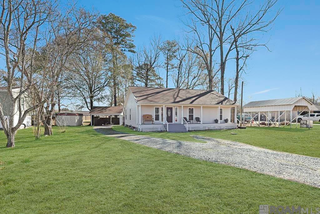 16290 Oakridge Dr — photo