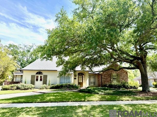 16756 Amberwood Dr — photo