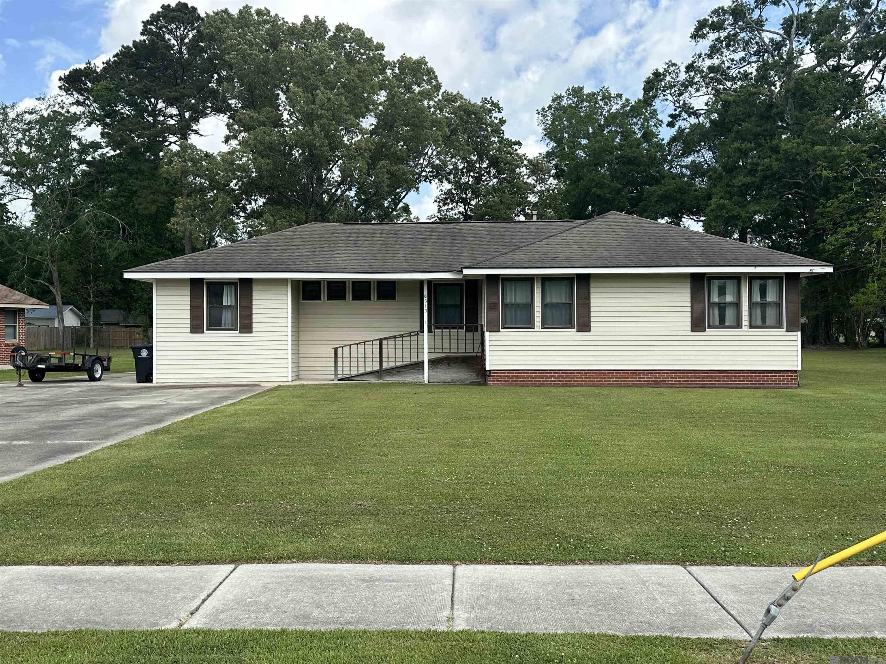 6313 Kleinpeter Road, Baton Rouge, LA 70811