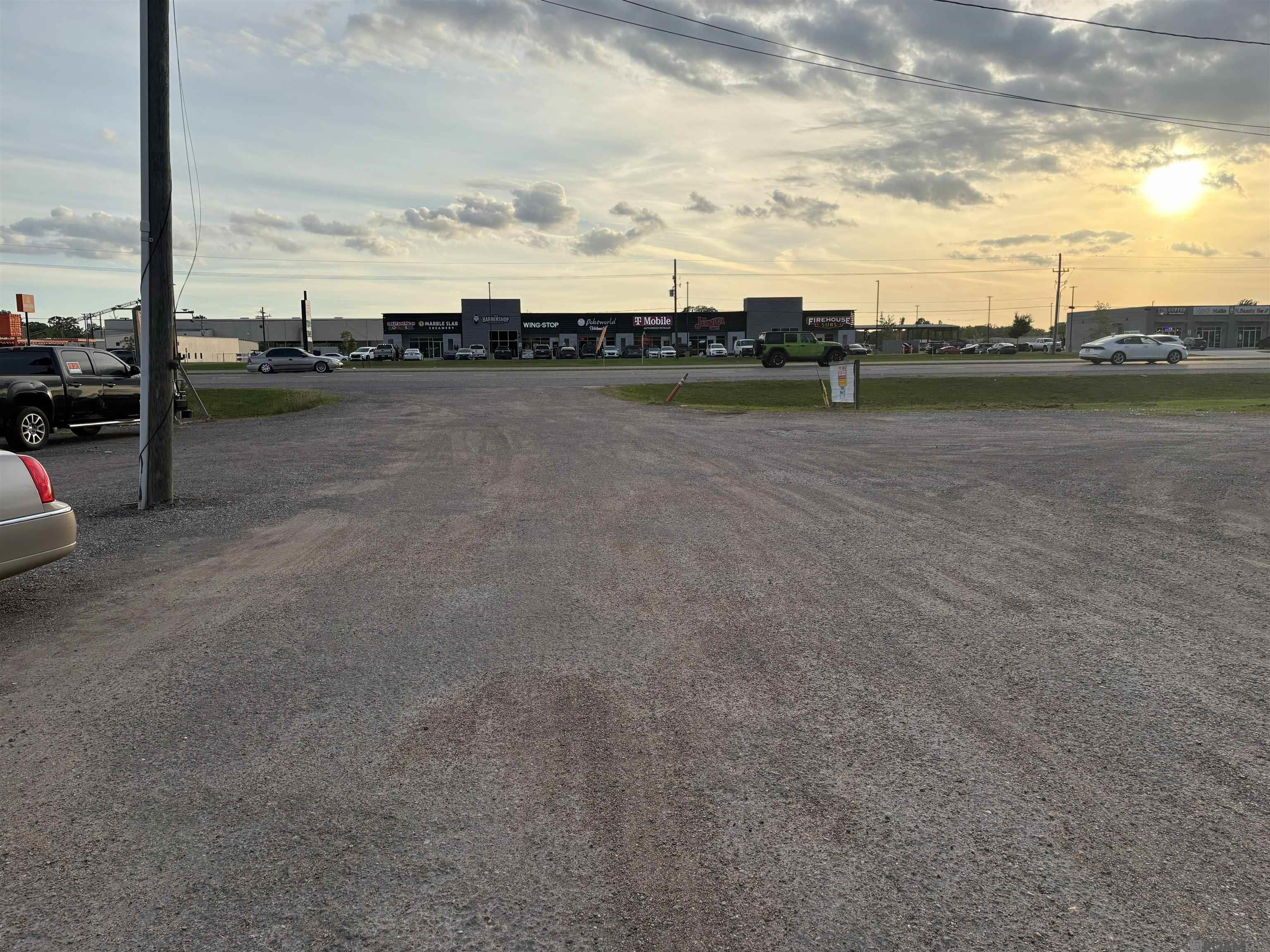 17348 Airline Hwy — photo