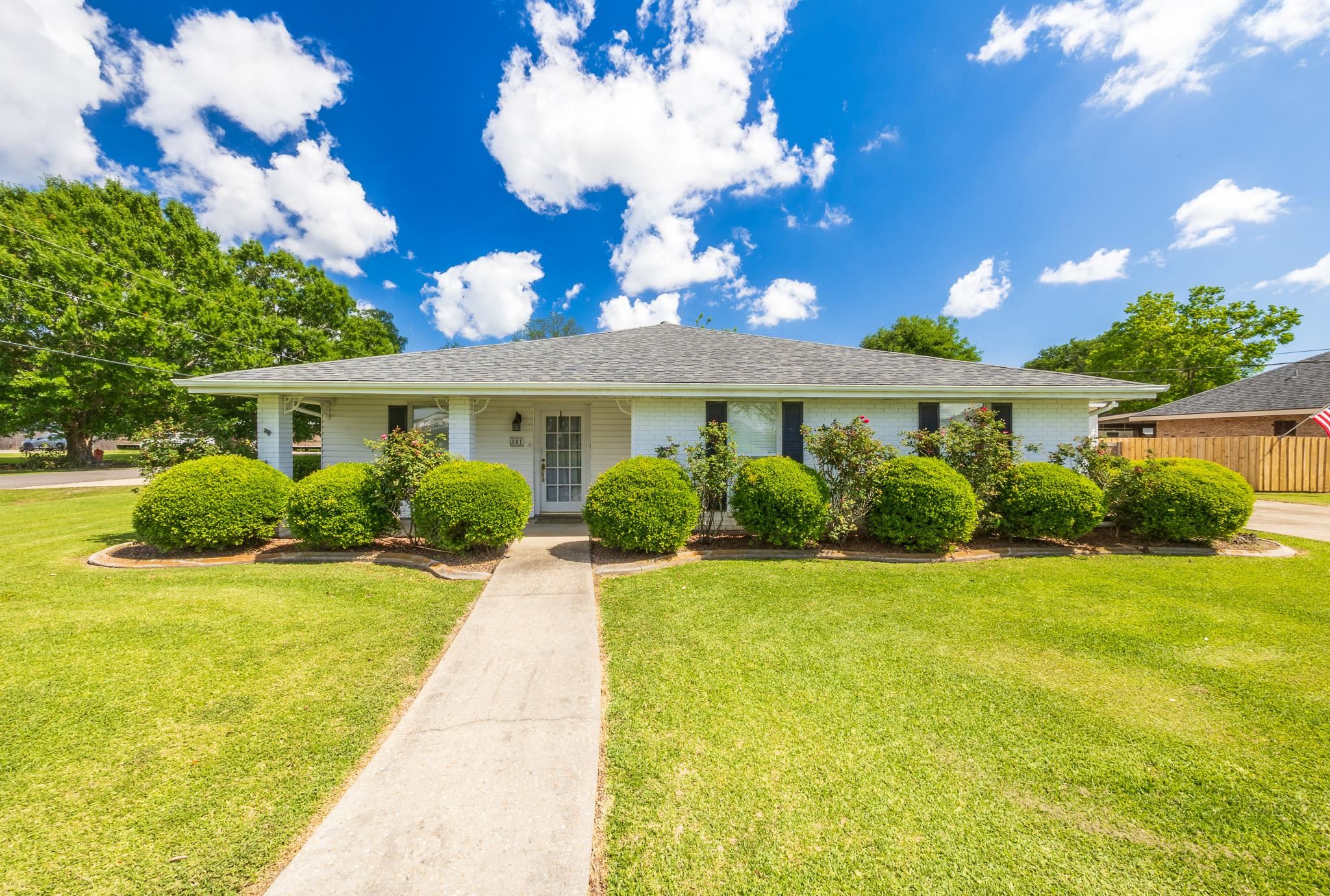 101 Central Lafourche Drive — photo